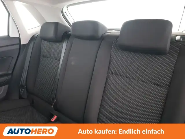 Volkswagen Polo view 14