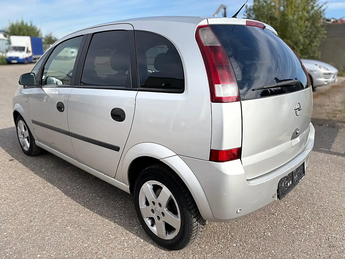 Opel Meriva 1,7 Enjoy CDTI pickerl bis 2/2027 Silber - 2