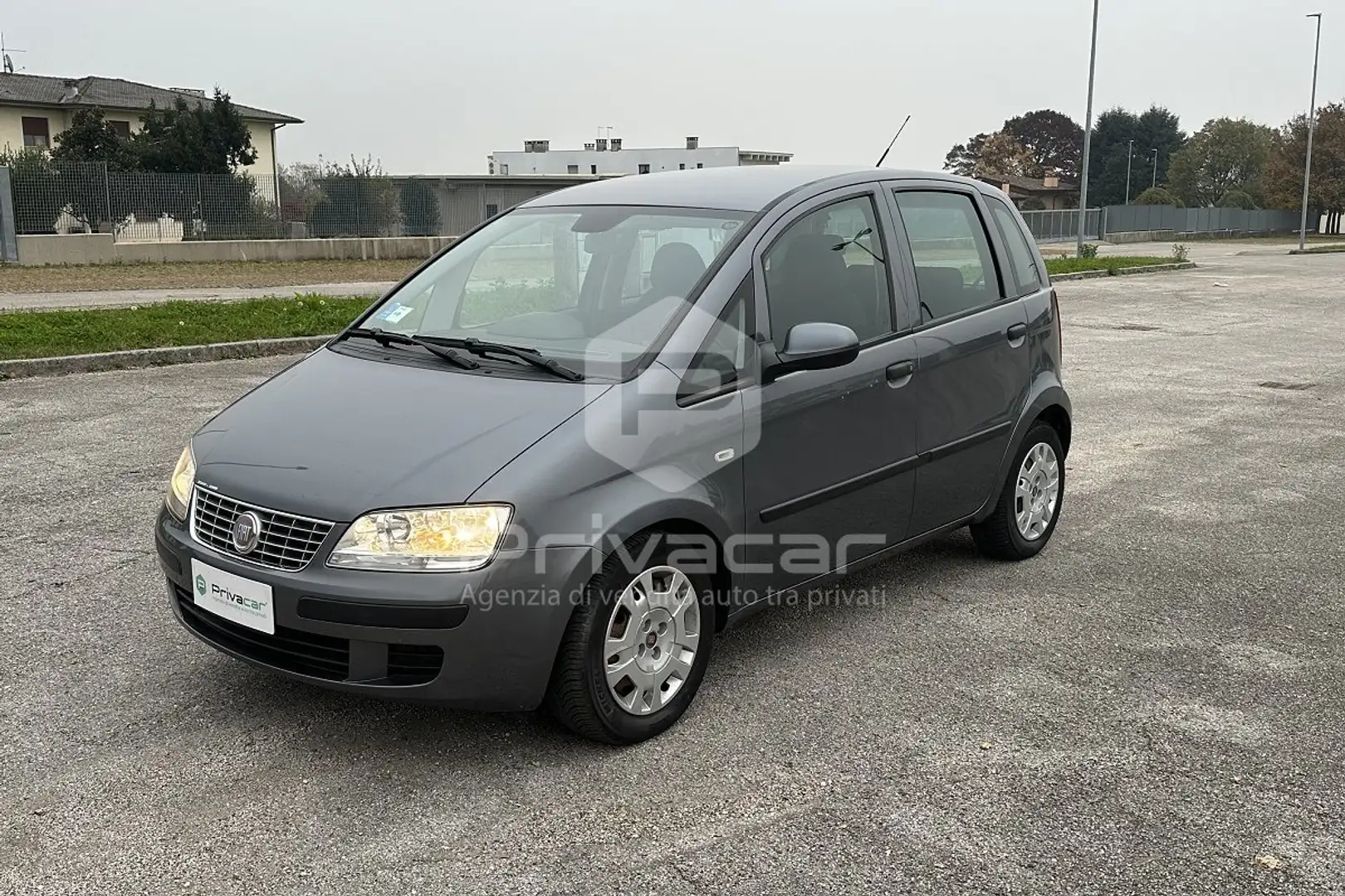 Fiat Idea 1.4 16V S&S Dynamic Argent - 1