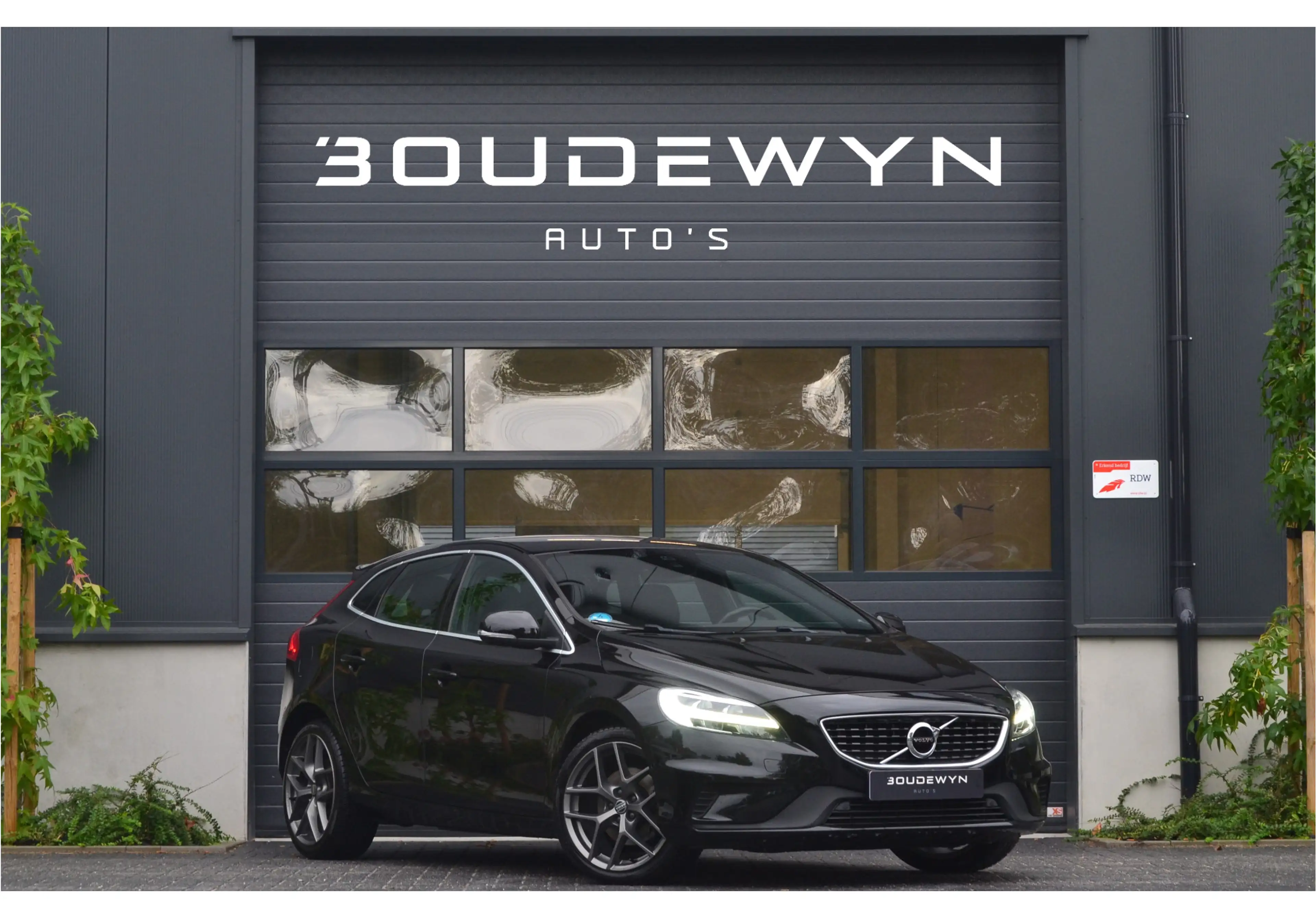 Volvo V40 2.0 T2 R-Design Nieuwe riem | Cruise Control | Par