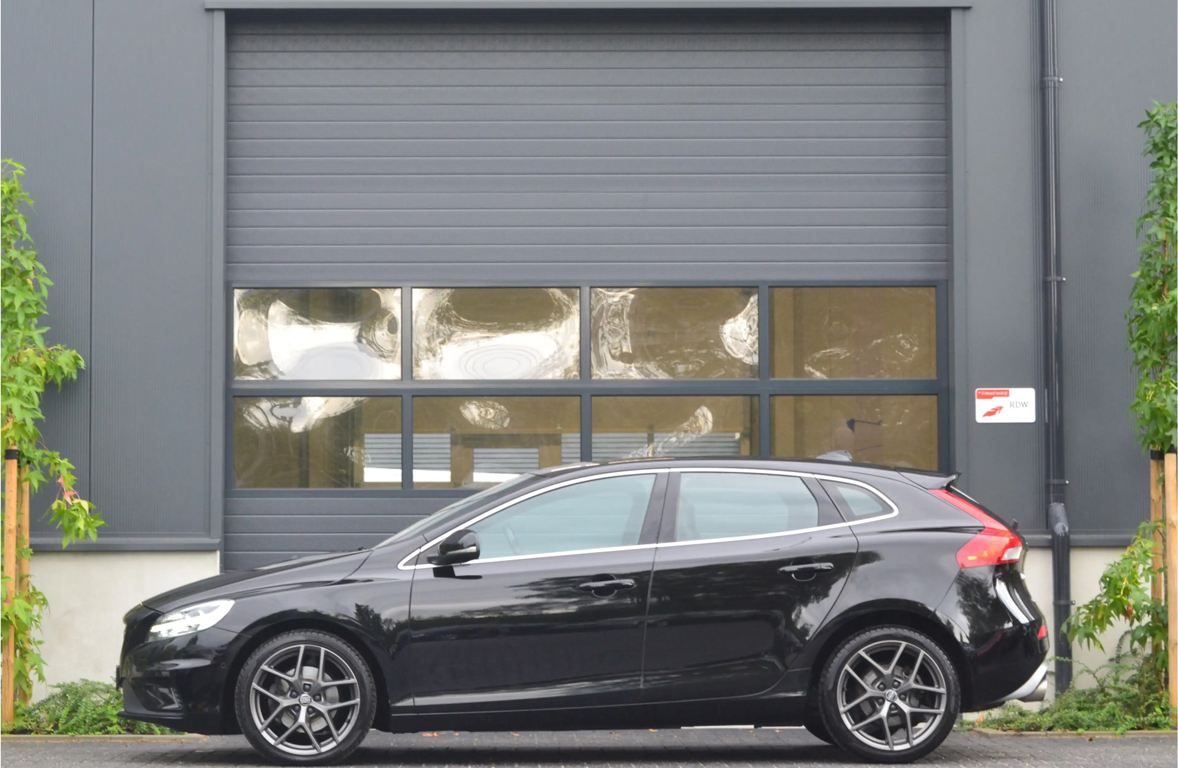 Volvo V40 2.0 T2 R-Design Nieuwe riem | Cruise Control | Par — photo 9