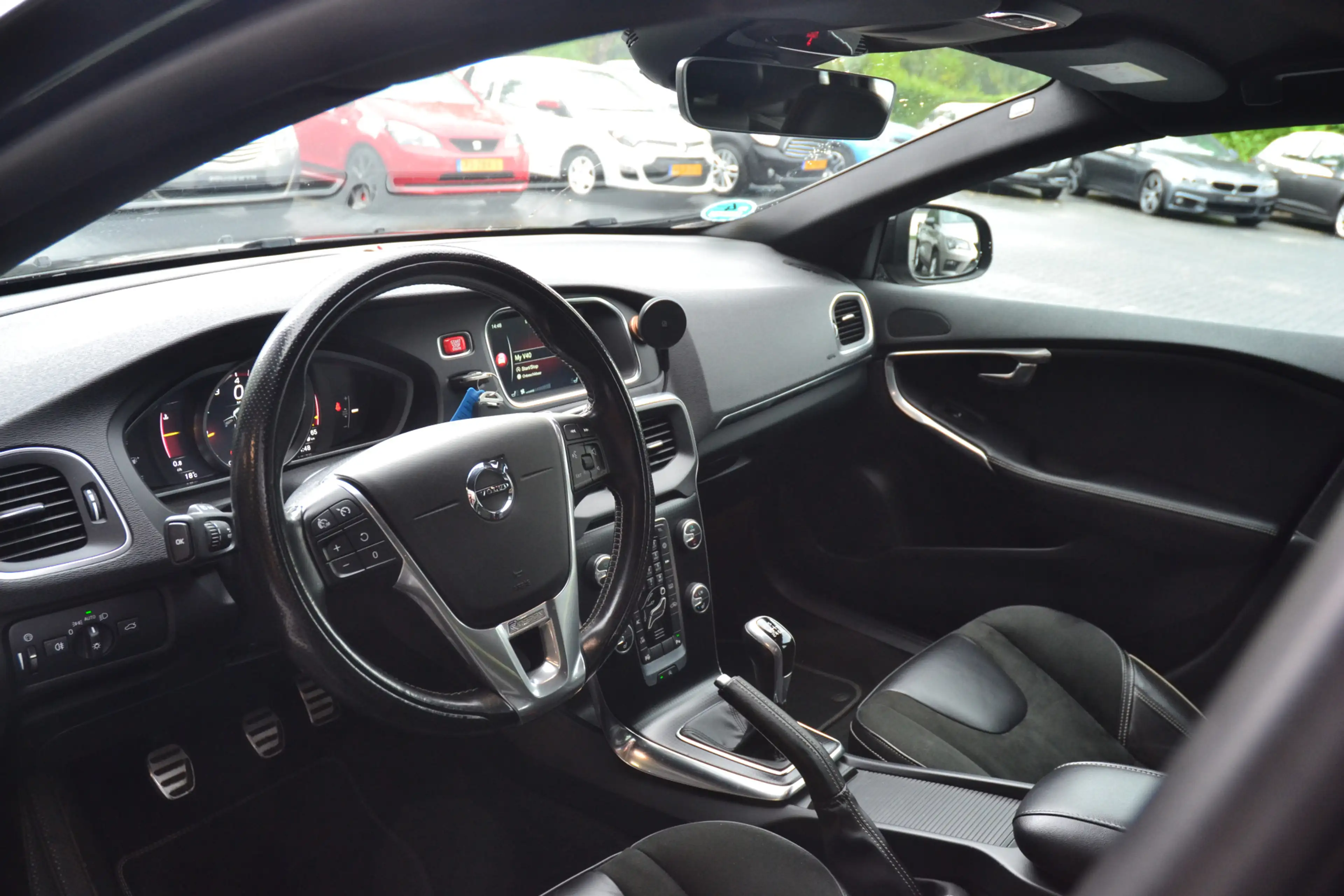 Volvo V40 2.0 T2 R-Design Nieuwe riem | Cruise Control | Par — photo 12