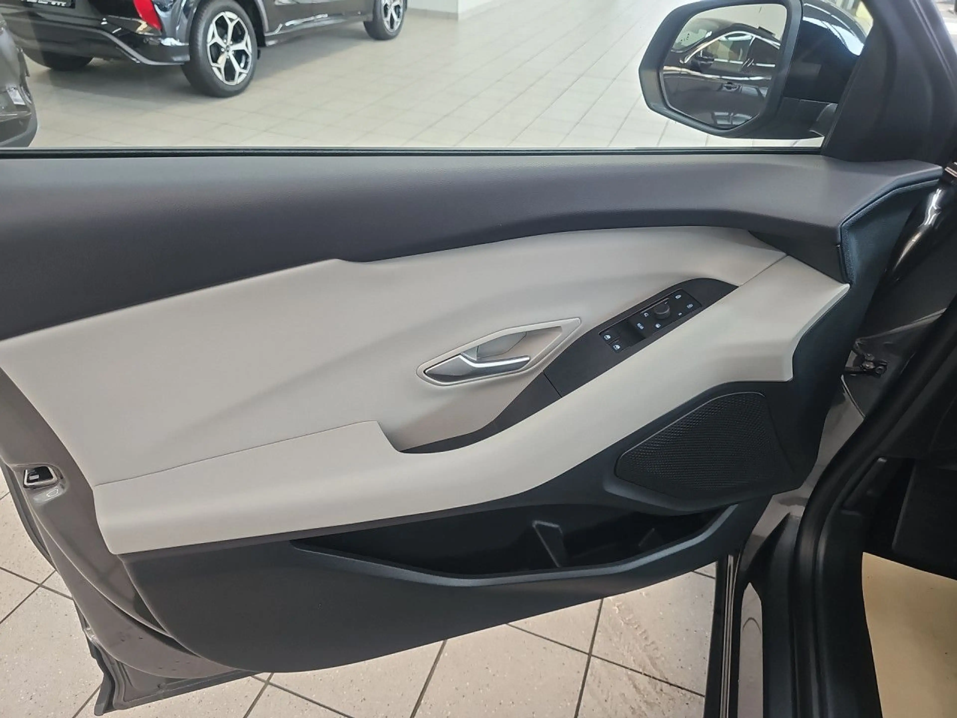 Ford Explorer RWD Bluetooth Navi LED Klima Einparkhilfe — photo 12