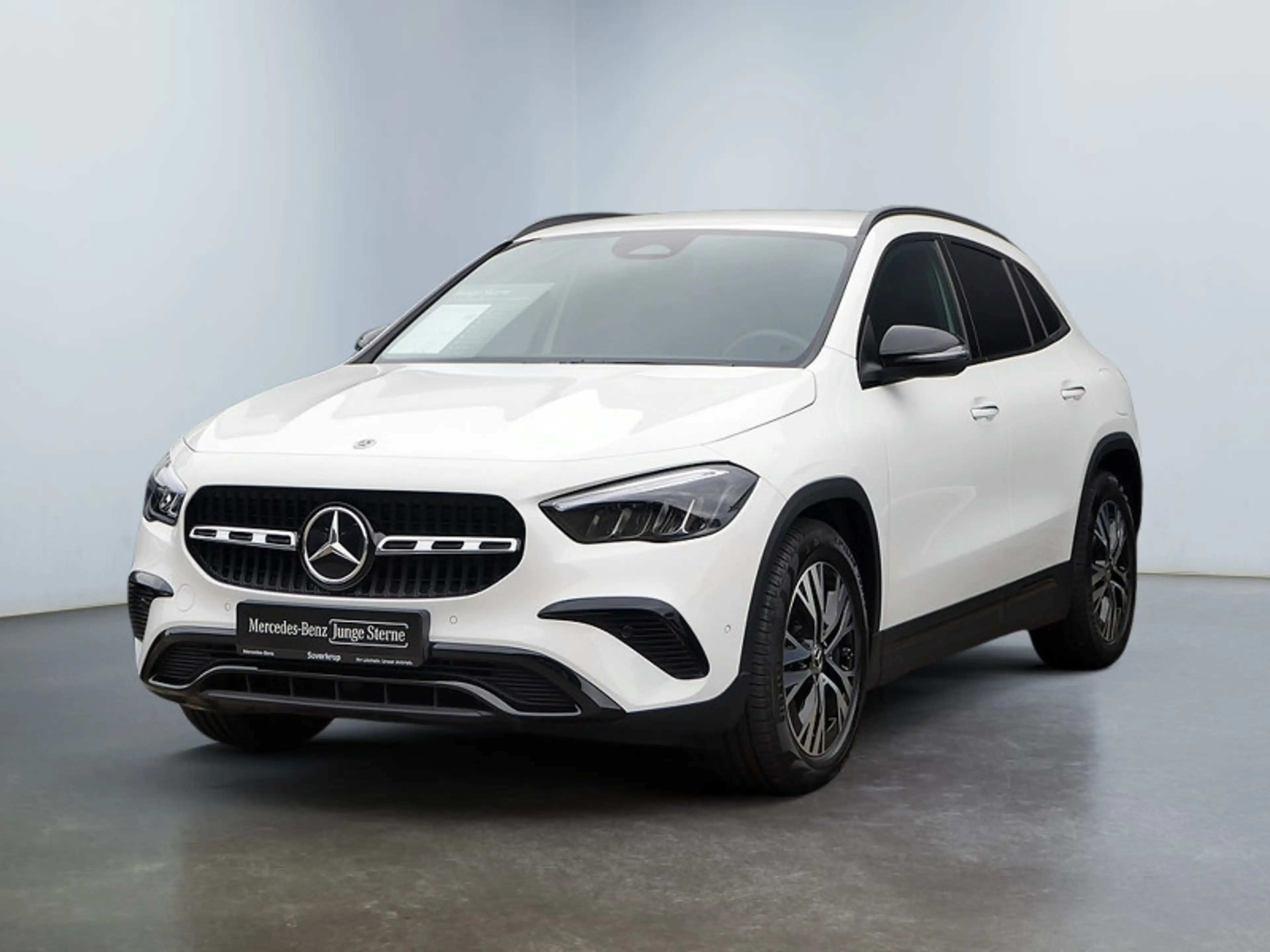 Mercedes-Benz GLA 180 , NIGHT PROGRESSIVE AHK KAMERA SPUR PDC — photo 2