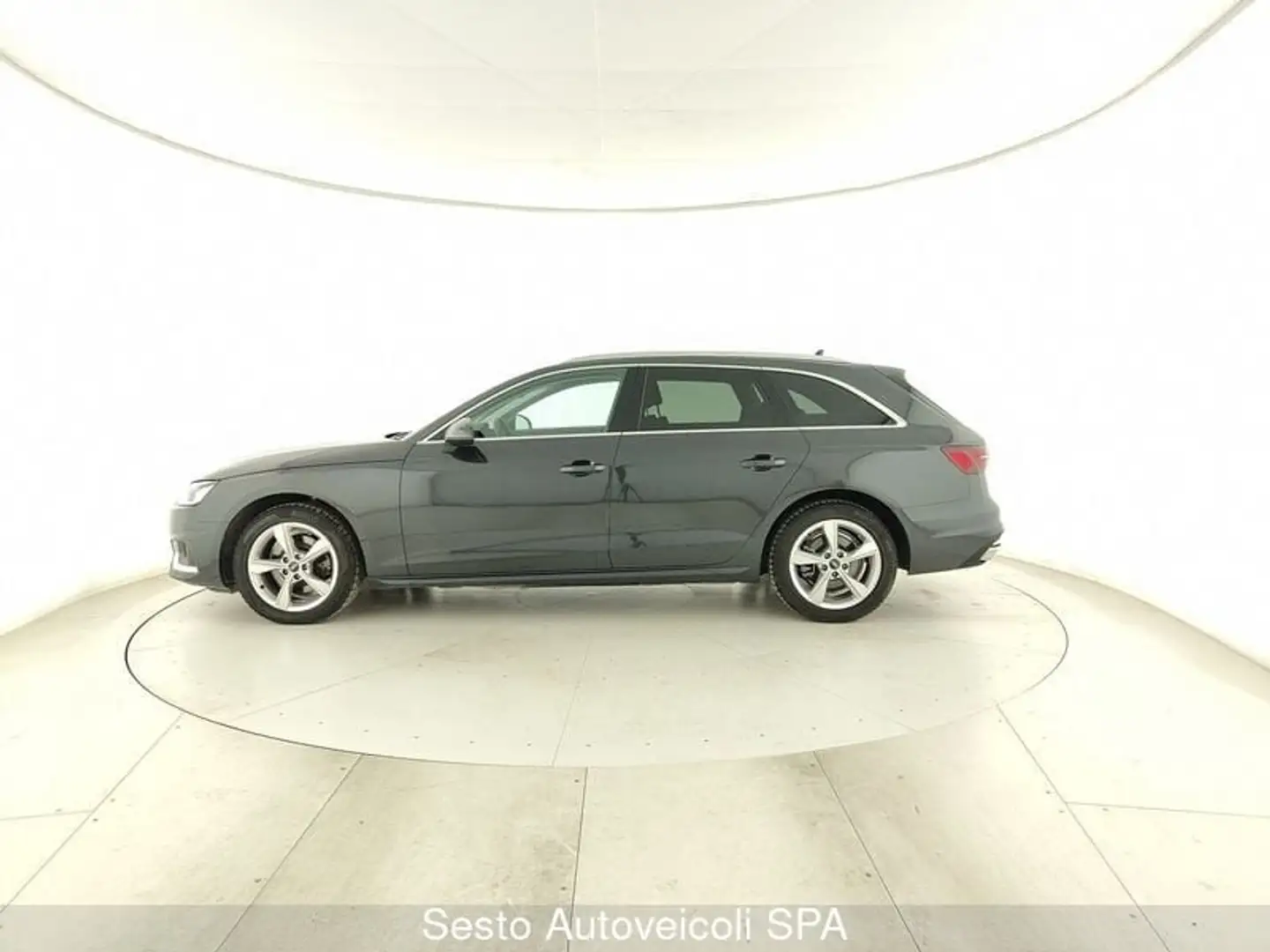 Audi A4 Avant 35 TDI/163 CV S tronic Business Advanced Grey - 2