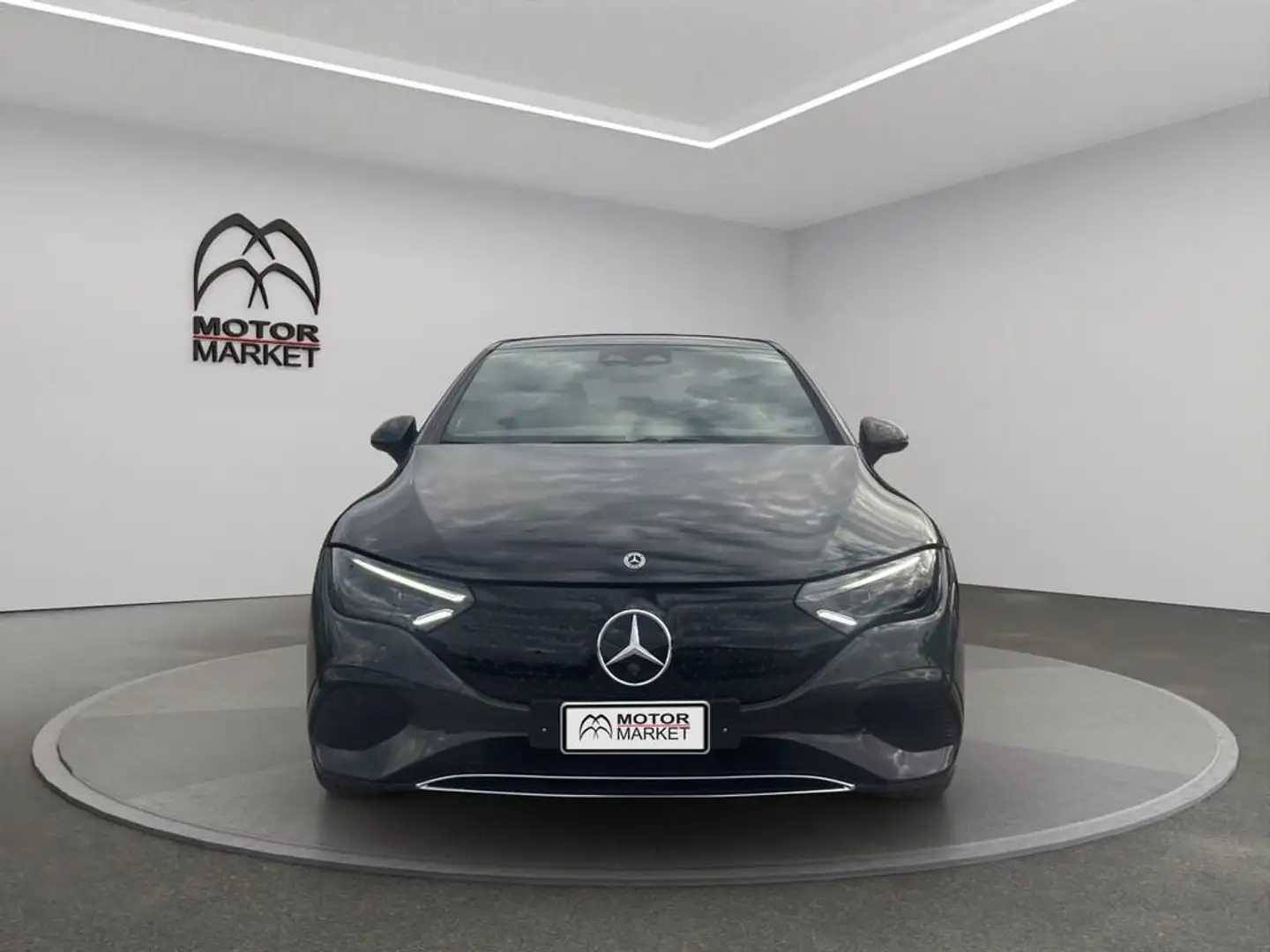 Mercedes-Benz EQE 350 + Premium Launch Edition Noir - 2