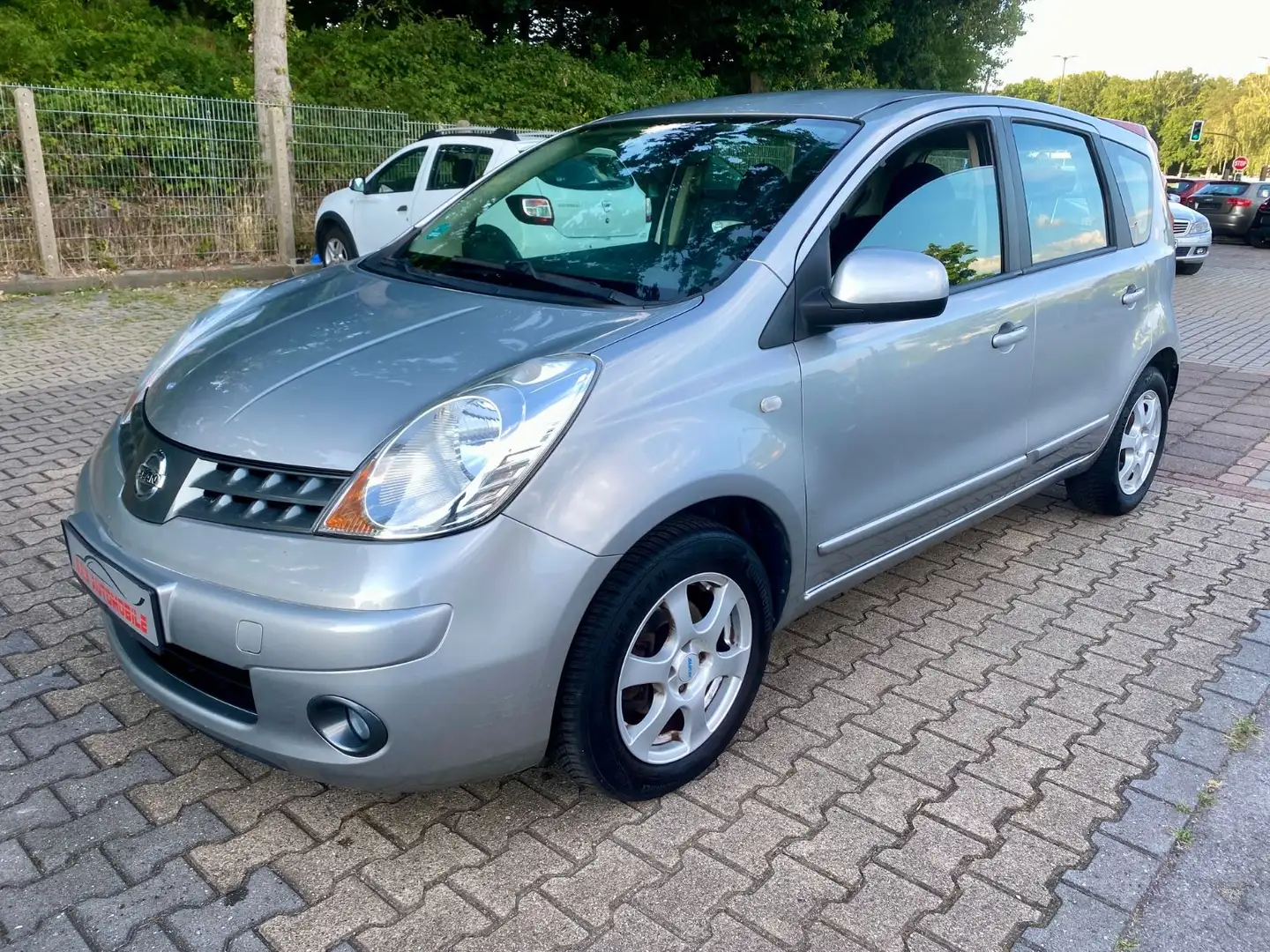 Nissan Note Acenta/ Scheckheftgepflegt/ 2 Hand Argent - 2