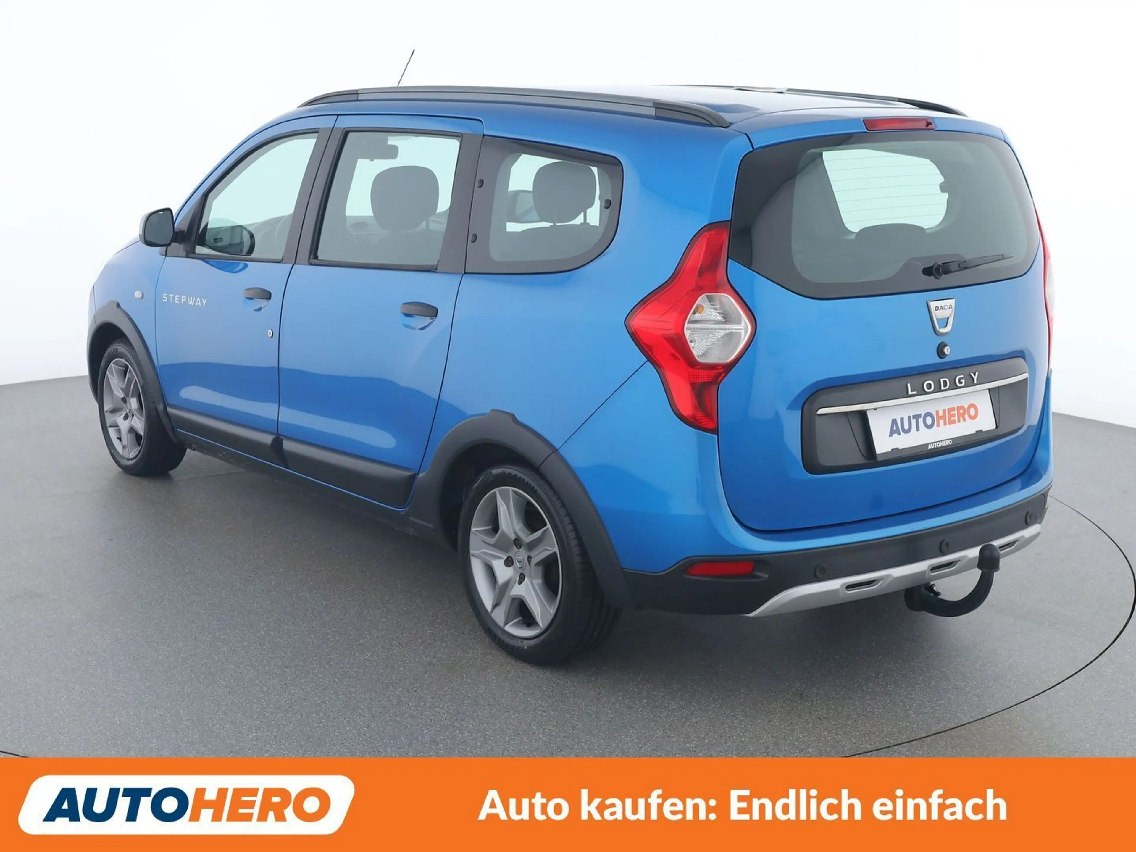 Dacia Lodgy 1.6 SCe Stepway — photo 4