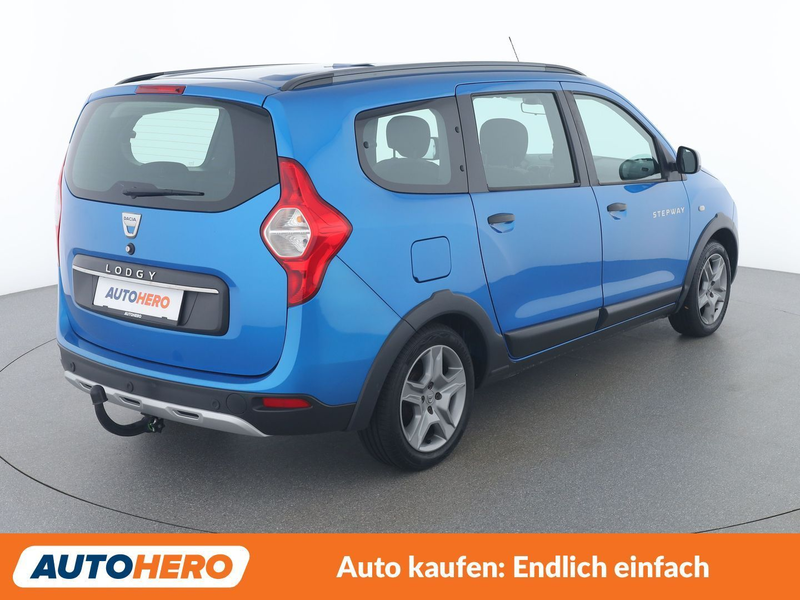 Dacia Lodgy 1.6 SCe Stepway — photo 6