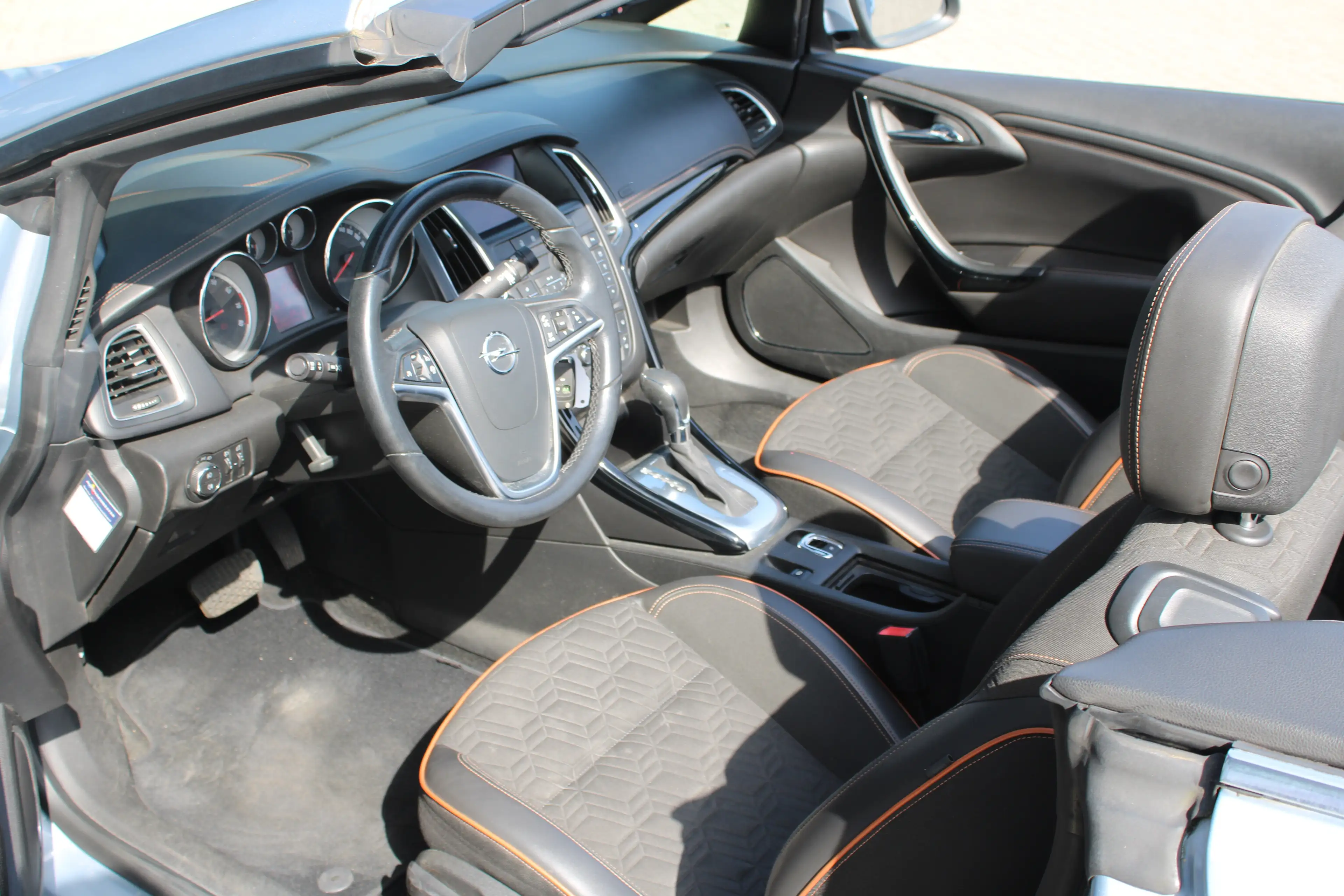 Opel Cascada 1.6 Turbo Innovation Cabrio! | Automaat! | Climate — photo 14