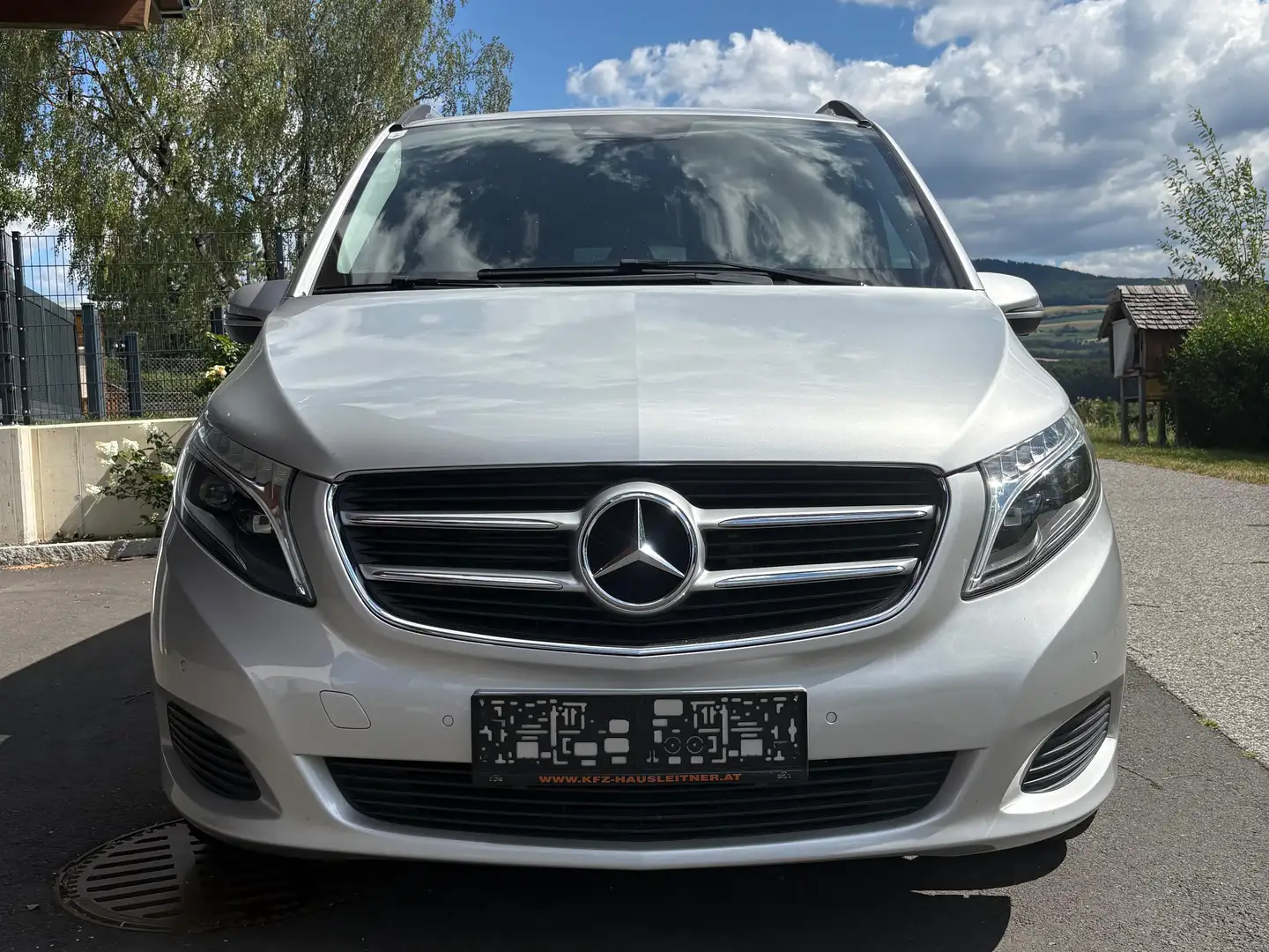 Mercedes-Benz V 220 V 220 d kompakt Aut. Silber - 1