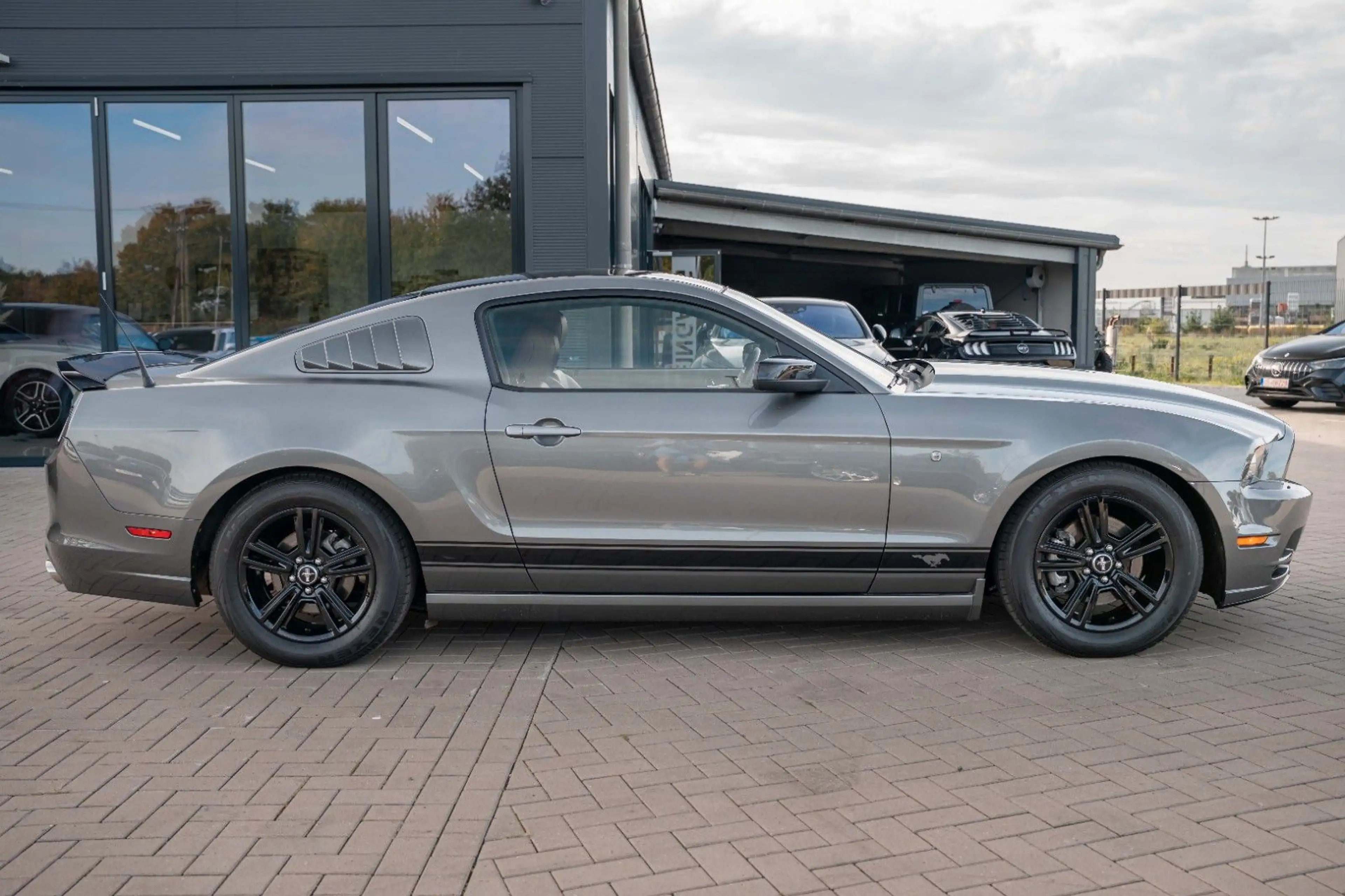 Ford Mustang 3,7 V6 Xenon PDC LEDER TOP — photo 12