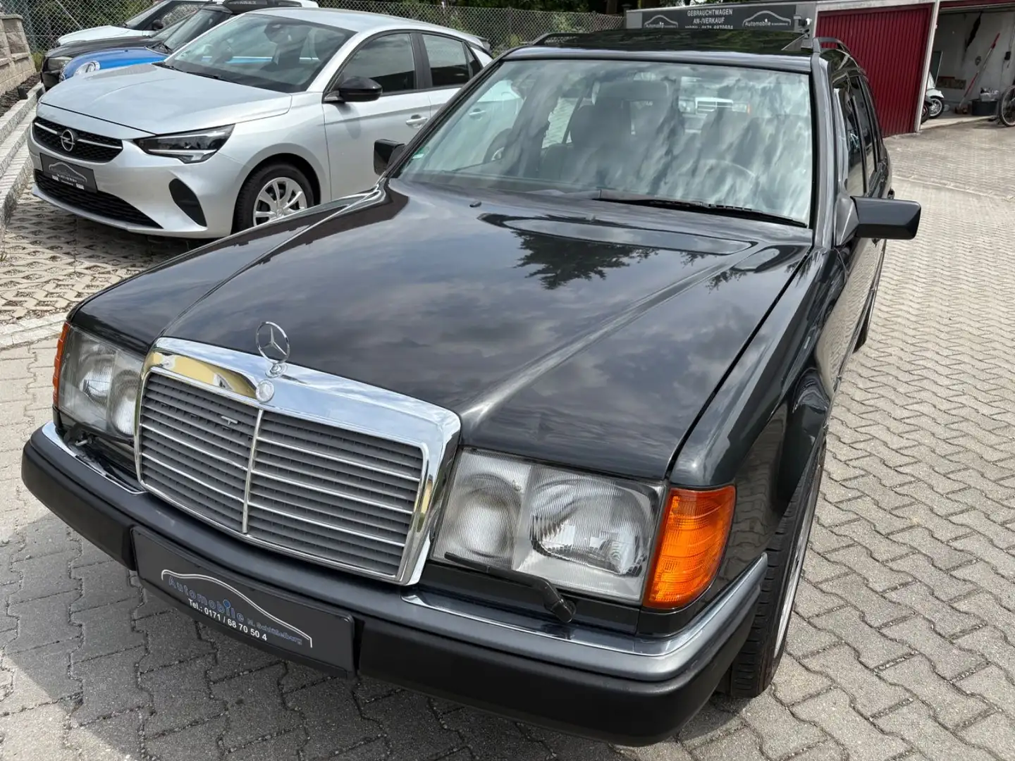 Mercedes-Benz 320 TE  S124 | Leder | Wertgutachten | Oldtimer Negru - 2