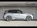 BMW iX1 iX1 xDrive30, 200kW-M Sportpakket - Frozen grey Grijs - thumbnail 3