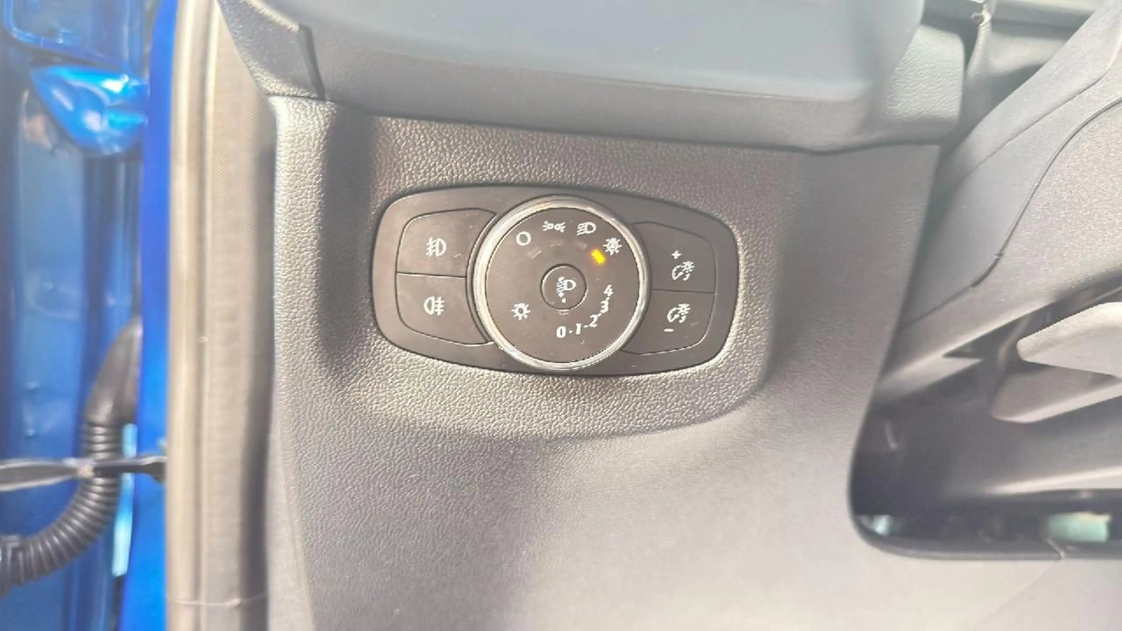 Ford Tourneo Courier Active — photo 8