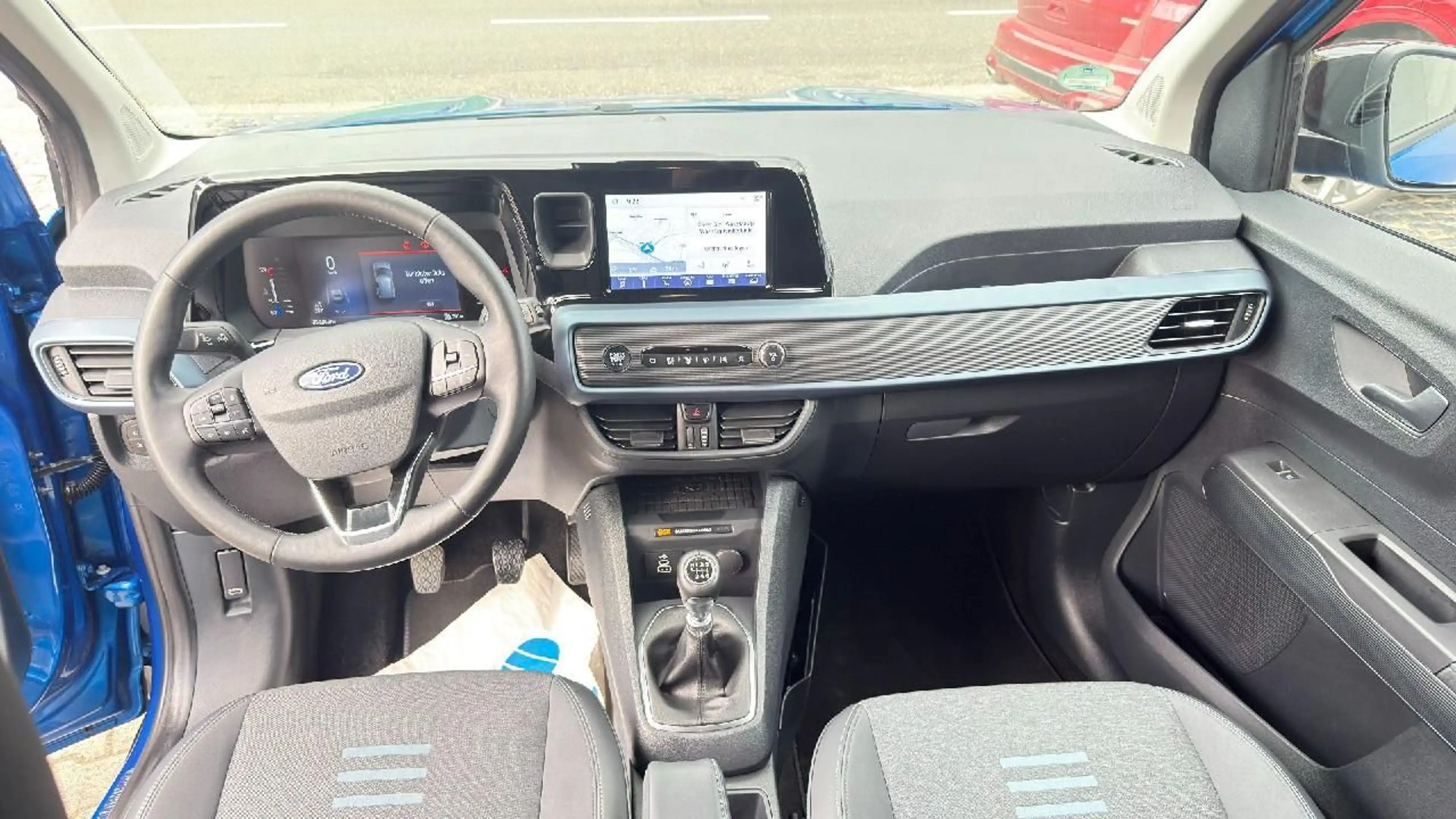 Ford Tourneo Courier Active — photo 12