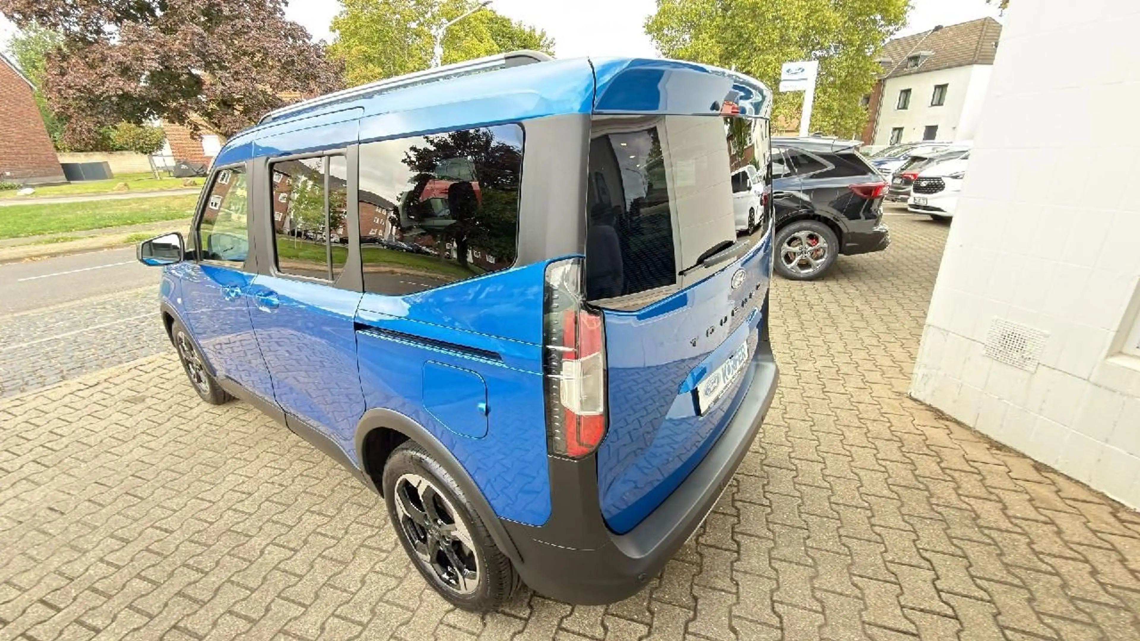 Ford Tourneo Courier Active — photo 6