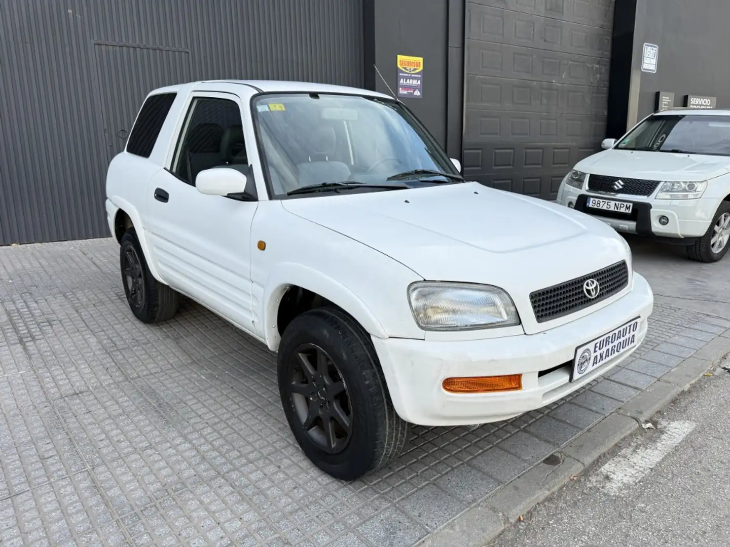 Toyota RAV4 Todoterreno Automático de 3 Puertas Blanco - 1
