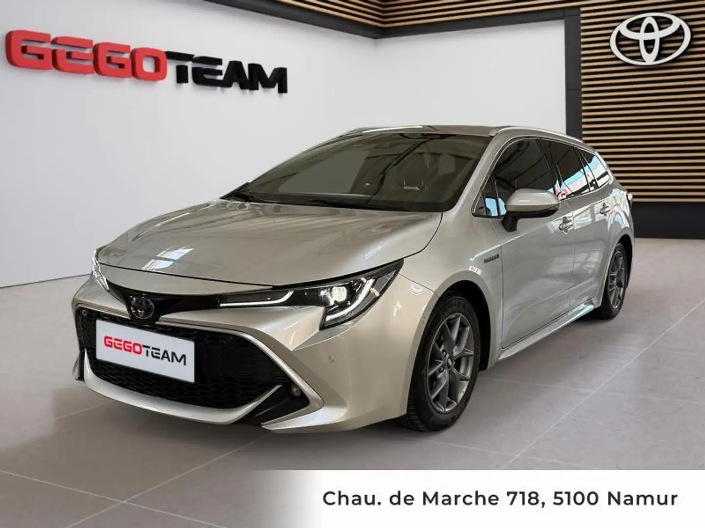 Toyota Corolla Premium Grijs - 1