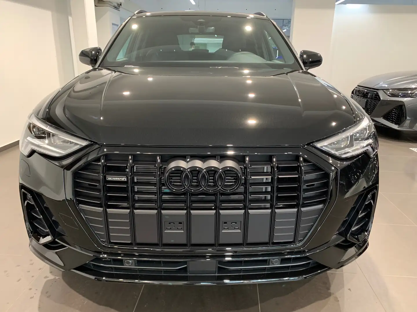 Audi Q3 40 TDI S line/Standhzg./AHK/Kamera/TAUSCH MÖGL. Schwarz - 2