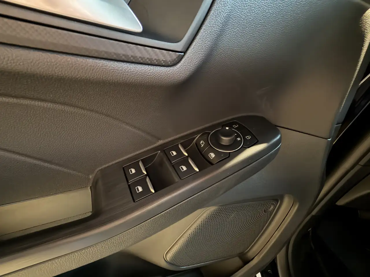 Ford Kuga 2.5 PHEV ST-Line 243 PK WINTERPAKKET VERWARM, миниатюра 10