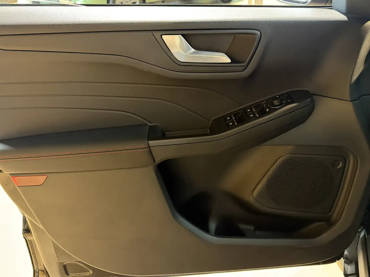 Ford Kuga 2.5 PHEV ST-Line 243 PK WINTERPAKKET VERWARM, миниатюра 9