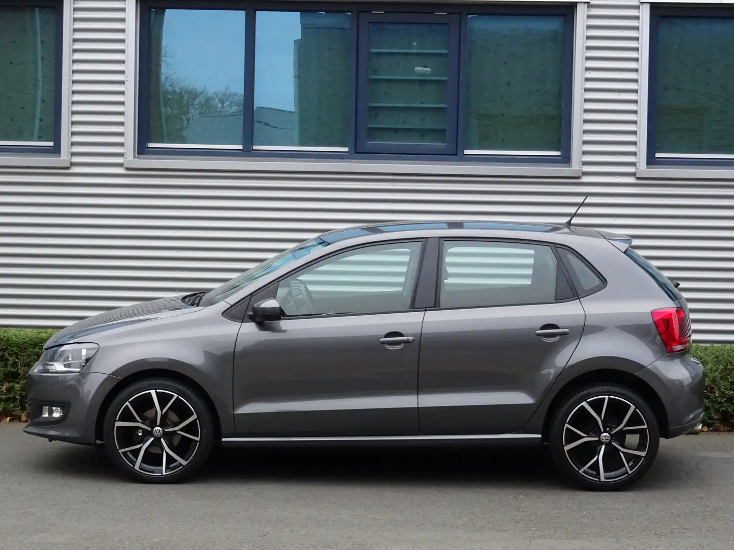 Volkswagen Polo 1.4 5-Drs Comfortline Carplay Airco EersteEigenaar Grau - 2