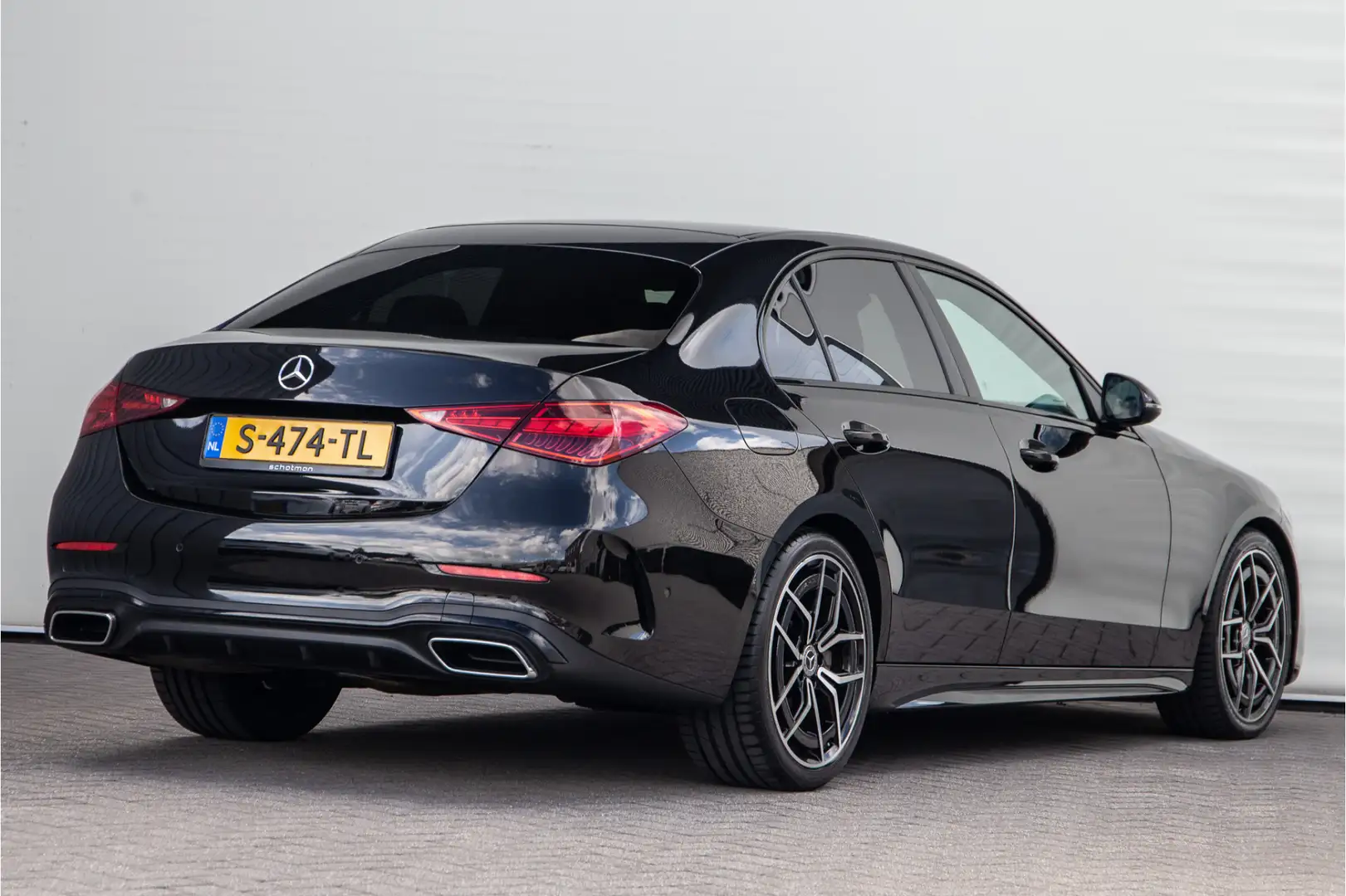 Mercedes-Benz C 200 AMG Line Nightpakket, Carplay, Camera, 2022 Zwart - 2