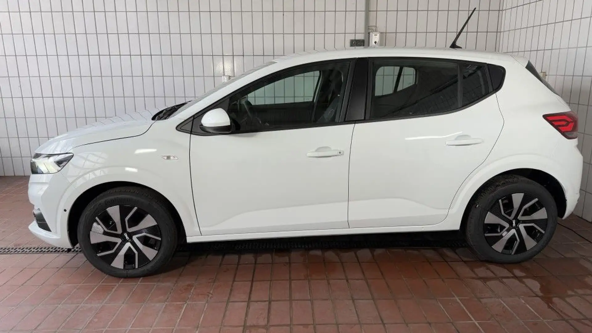 Dacia Sandero TCe 90 Expression*CAM*SICHERHEITSPAKET* Weiß - 2