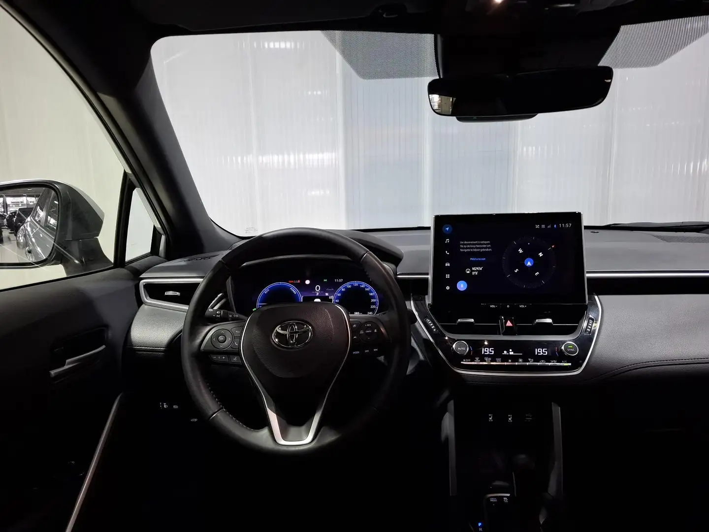 Toyota Corolla Cross Hybrid 200 Style | Panoramadak | Half lederen bekl Gris - 2