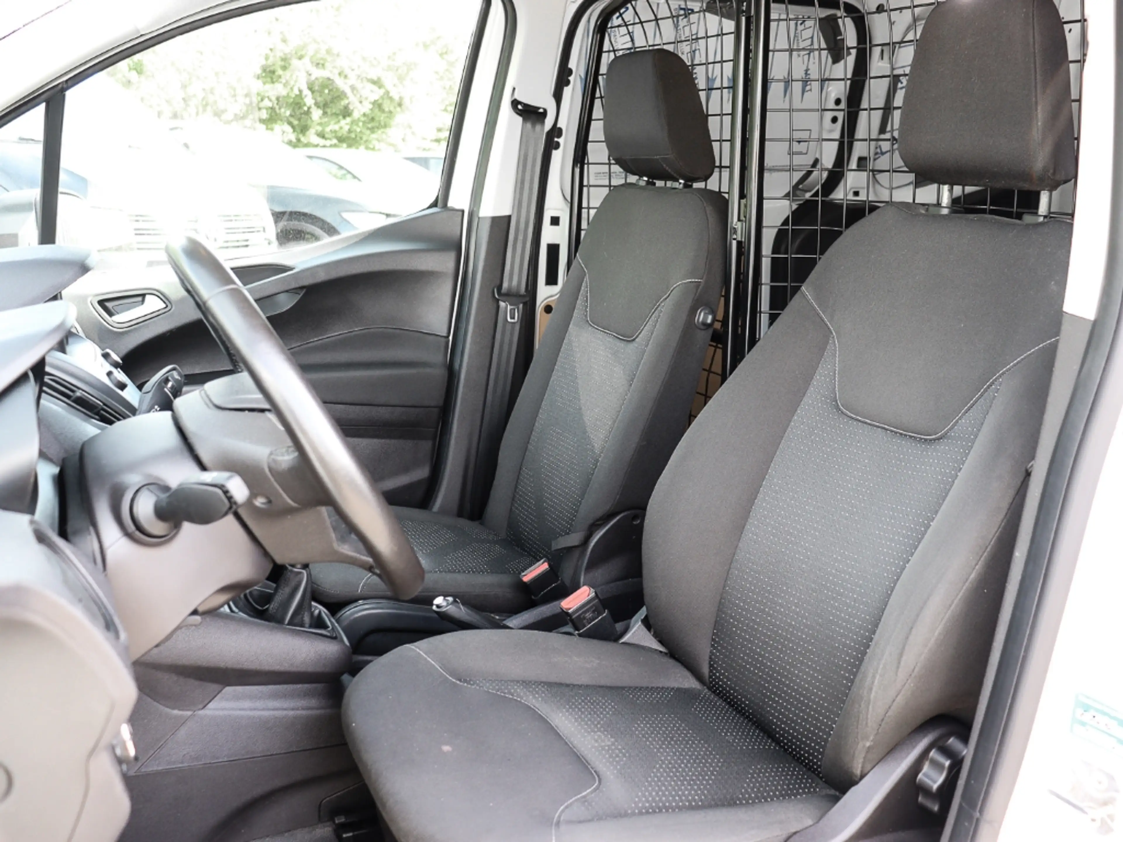 Ford Transit Courier Trend Navi Apple CarPlay Android Auto WLAN DAB Not — photo 9