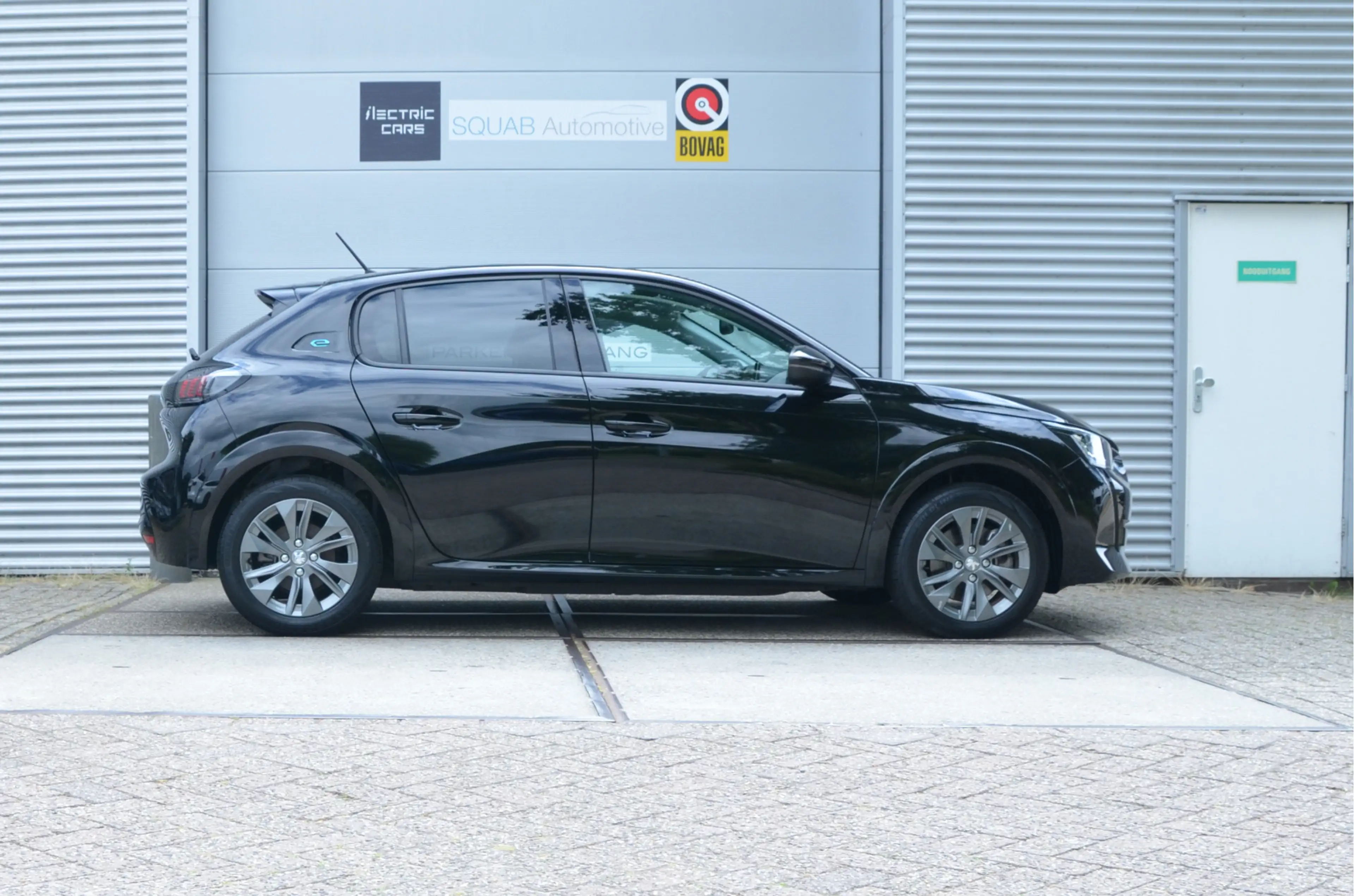 Peugeot e-208 EV Allure Pack 50 kWh 10" Scherm! — photo 6