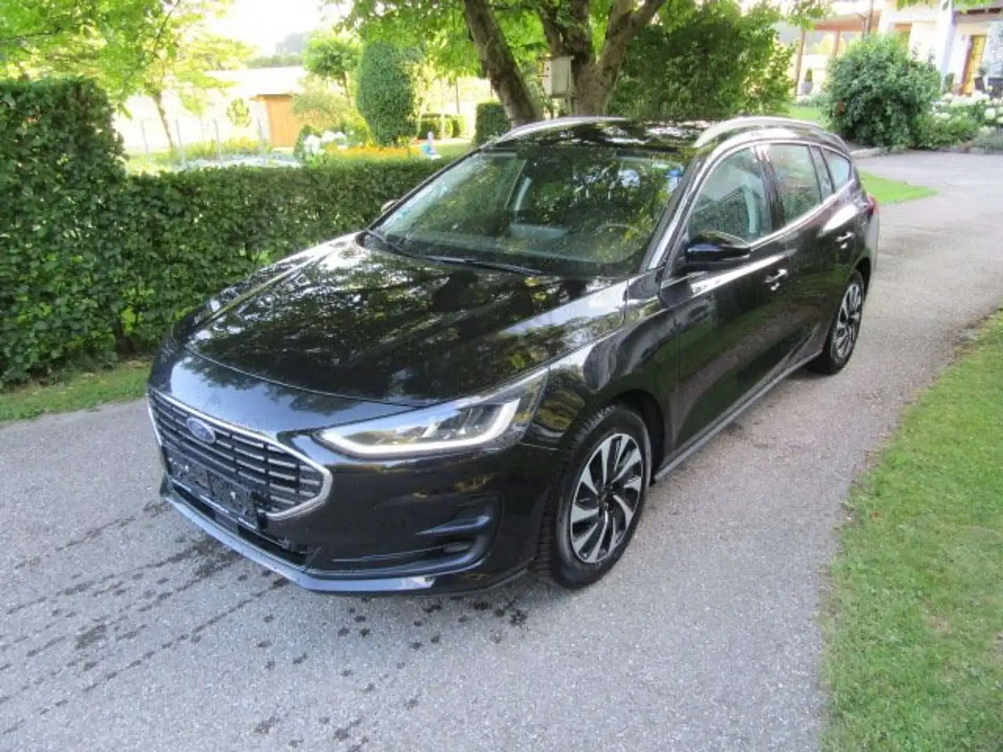 Ford Focus Titanium Schwarz - 1