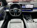 BMW i5 eDrive40 Touring M Sport //Autobahnassistent Pano Rot - thumbnail 7