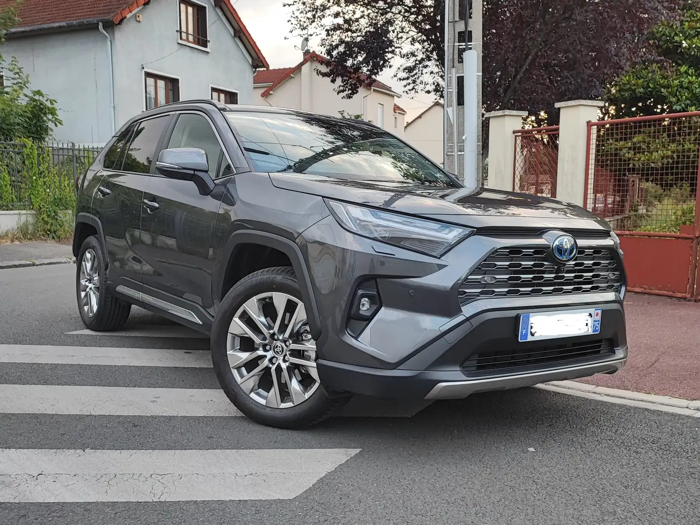 Toyota RAV 4 Hybrid 2.5 218 ch lounge Gris - 1