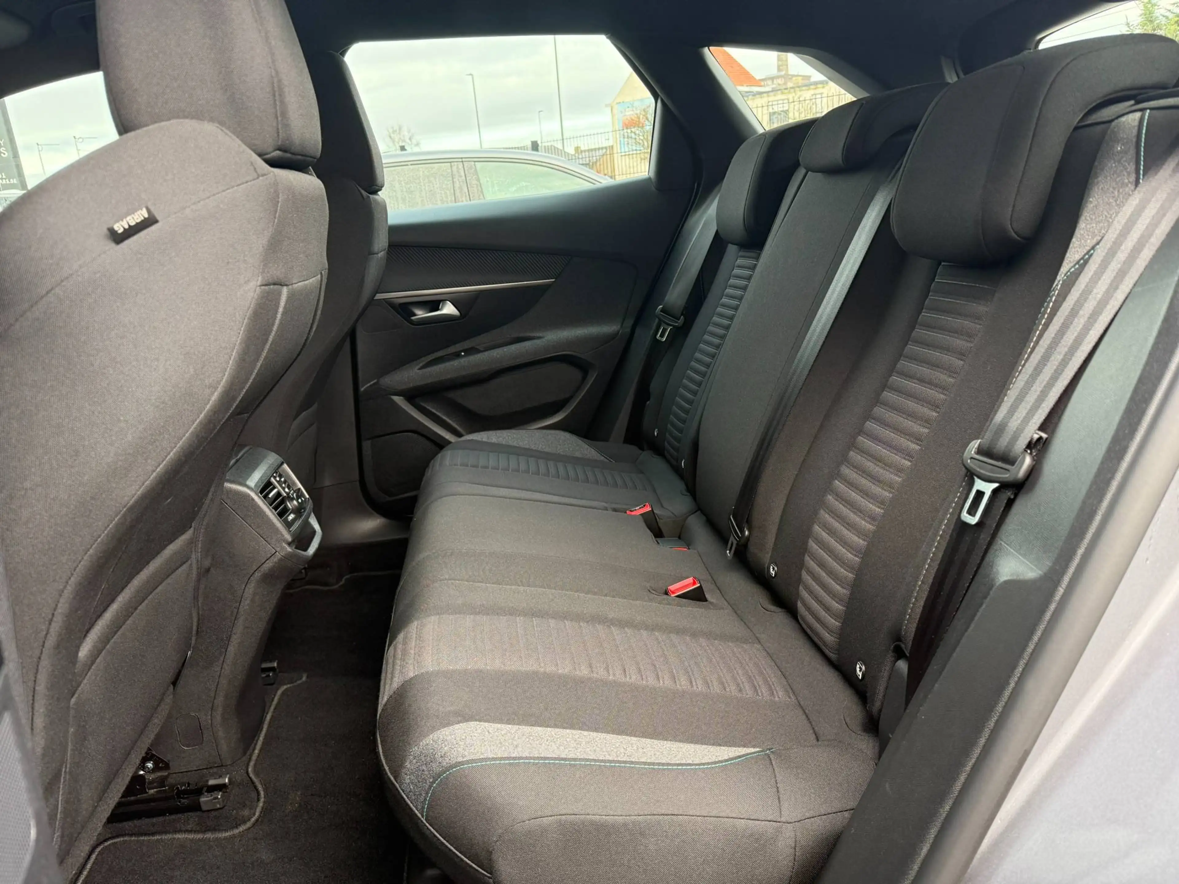 Peugeot 3008 AUTOMAAT / CARPLAY / CAMERA / AIRCO / CRUISECONTRO — photo 14