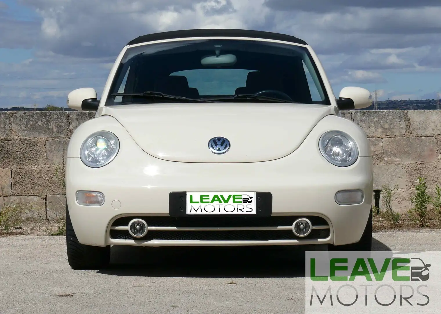 Volkswagen New Beetle 1.6 Cabrio (M1397) Beige - 2