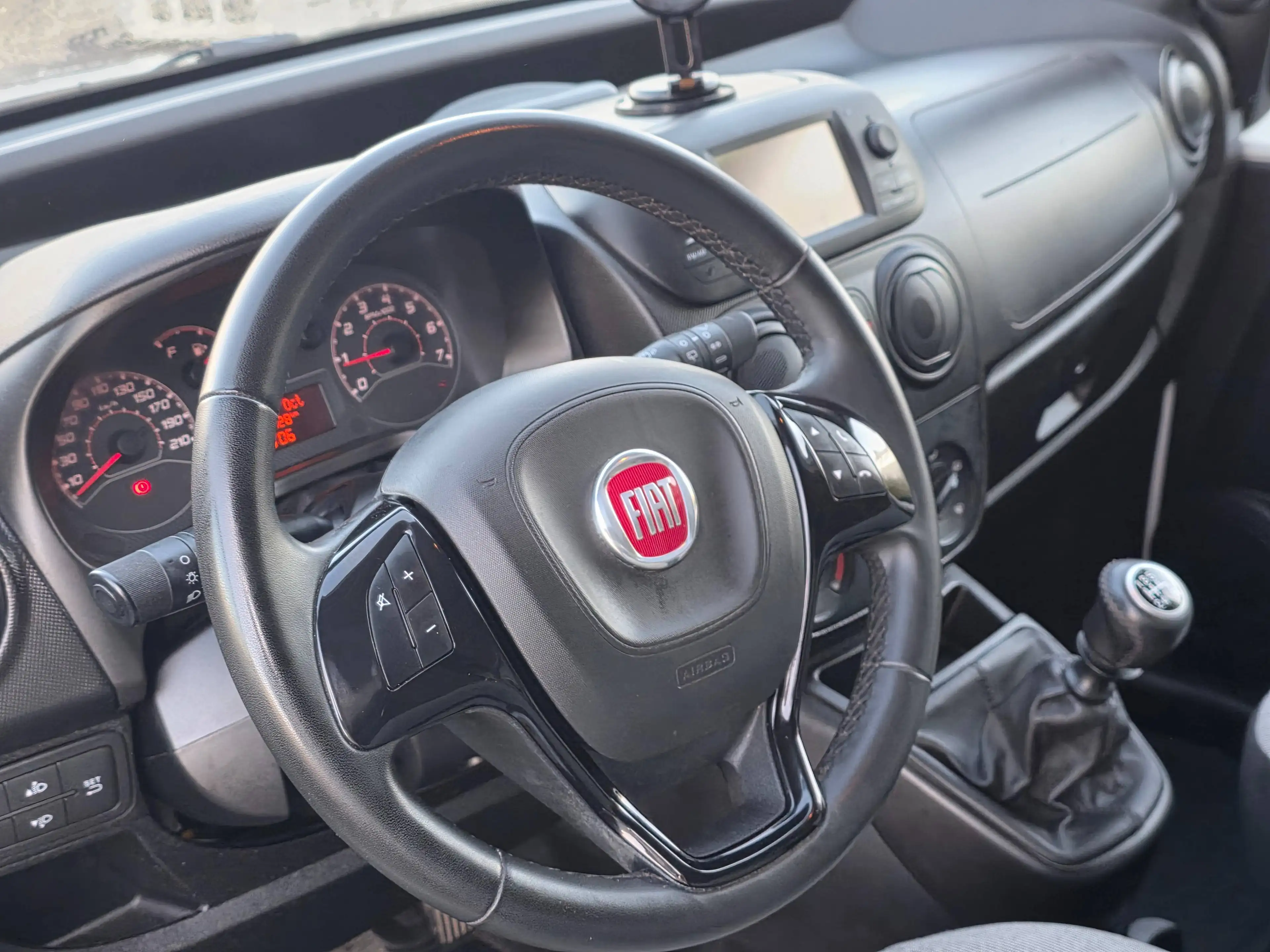 Fiat Fiorino 1.4i // TVA RECUPERABLE // GPS // CARNET COMPLET FIAT — photo 9
