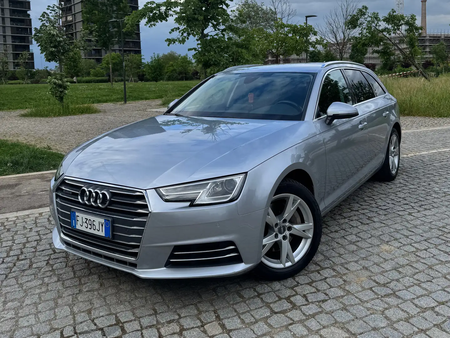 Audi A4 A4 Avant 40 2.0 tdi Business 190cv s-tronic my16 Argento - 1