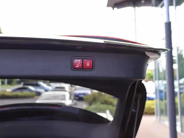 Mercedes-Benz 300 view 6