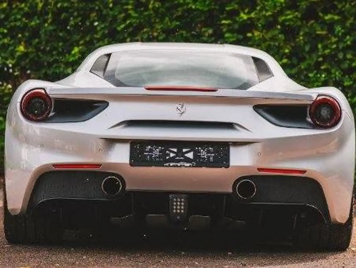 Ferrari 488 GTB 3.9 Turbo V8 F1  -  Couleur TRES RARE Gris - 2