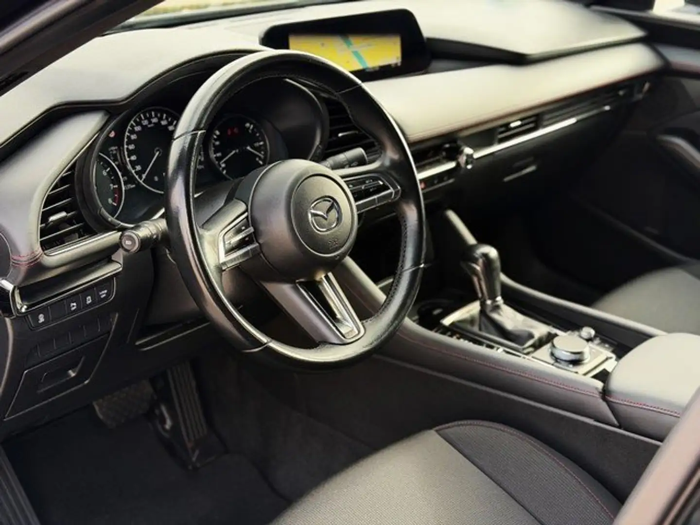 Mazda 3 2.0 e-Skyactiv-G Homura Aut. 90kW Negro - 2