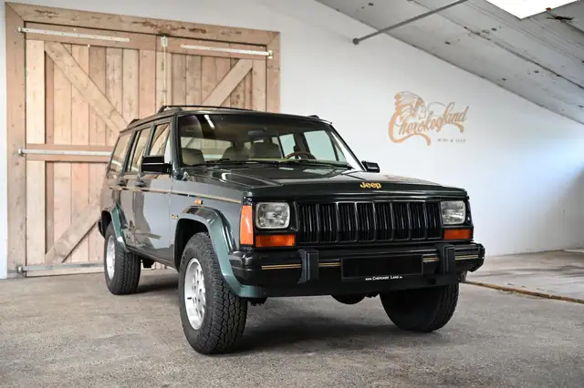 Jeep Cherokee XJ - Limited Bulletproof
