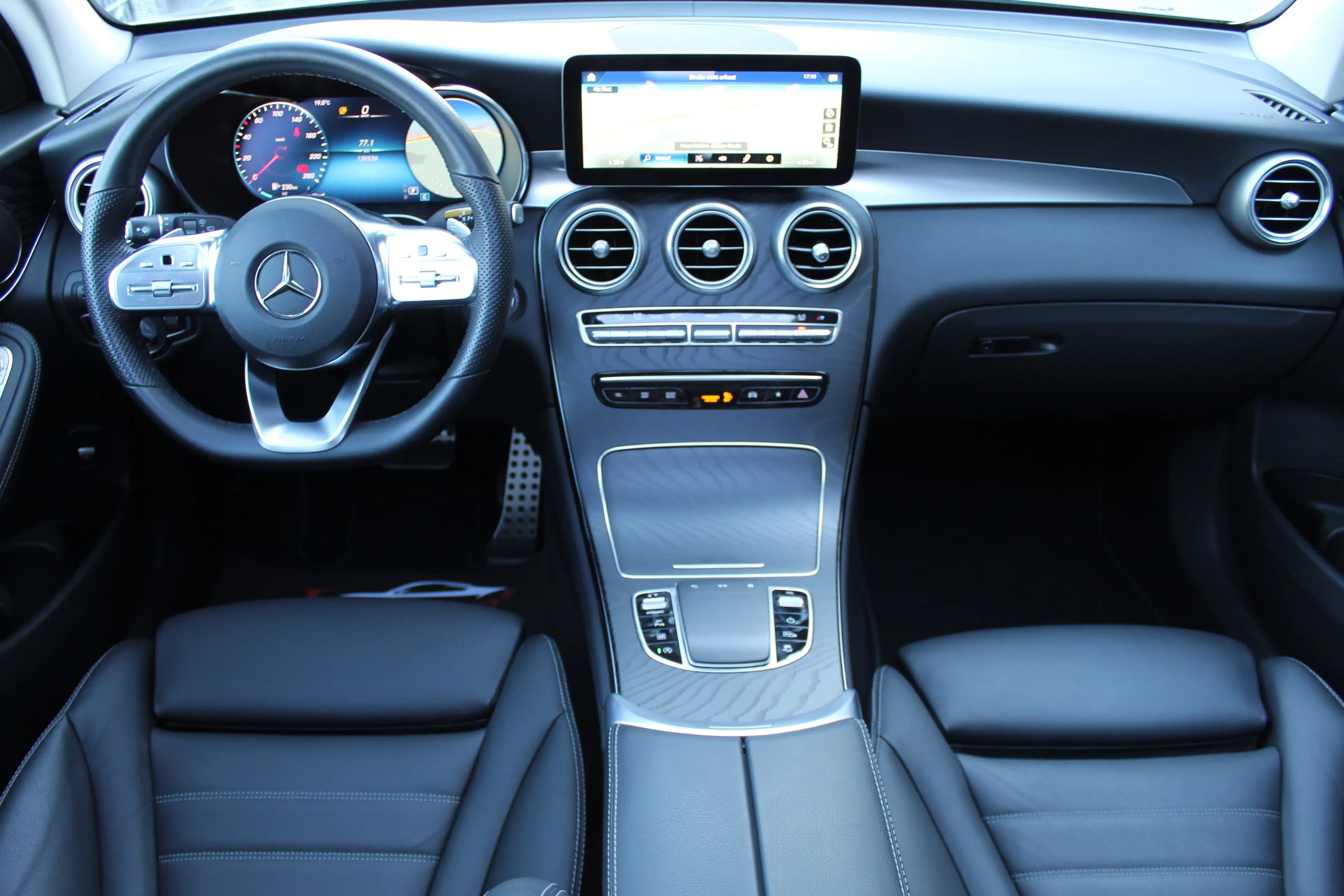 Mercedes-Benz GLC 220 d 4Matic Sport AMG Aut. ACC*LED*PANO*360*LEDER*NAVI*NIGHT-PAKET*1 BESITZ* — photo 14
