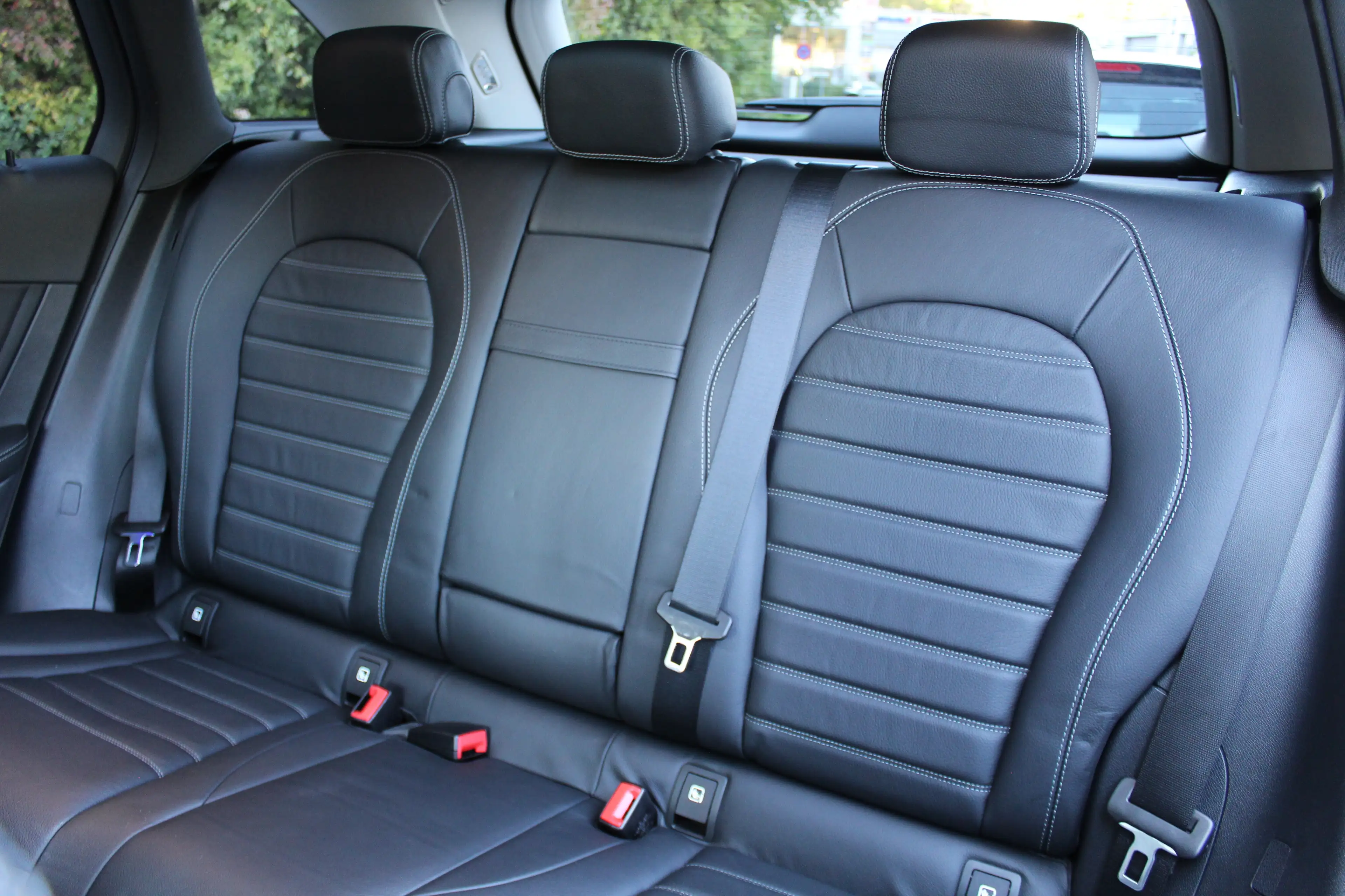 Mercedes-Benz GLC 220 d 4Matic Sport AMG Aut. ACC*LED*PANO*360*LEDER*NAVI*NIGHT-PAKET*1 BESITZ* — photo 17