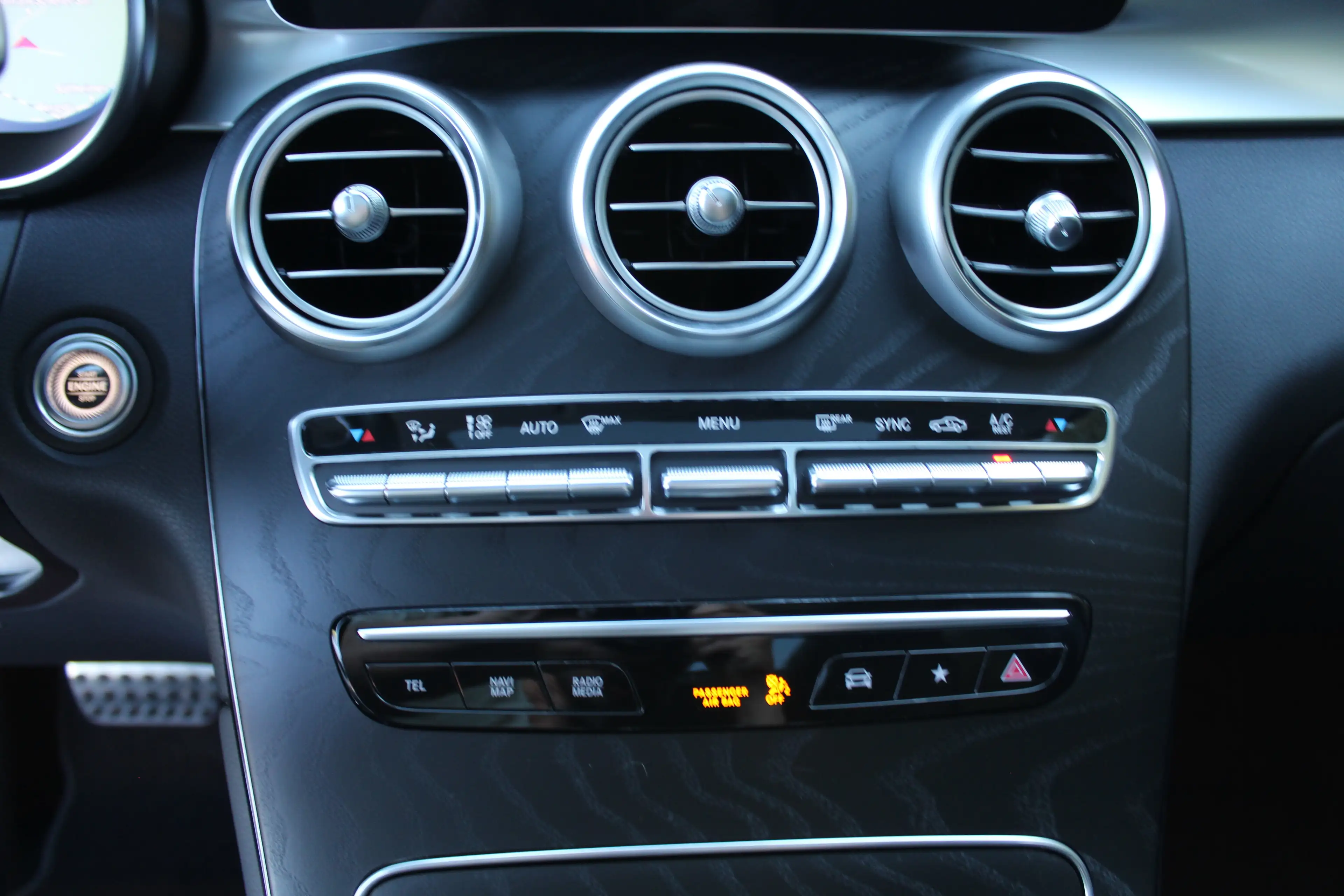 Mercedes-Benz GLC 220 d 4Matic Sport AMG Aut. ACC*LED*PANO*360*LEDER*NAVI*NIGHT-PAKET*1 BESITZ* — photo 29