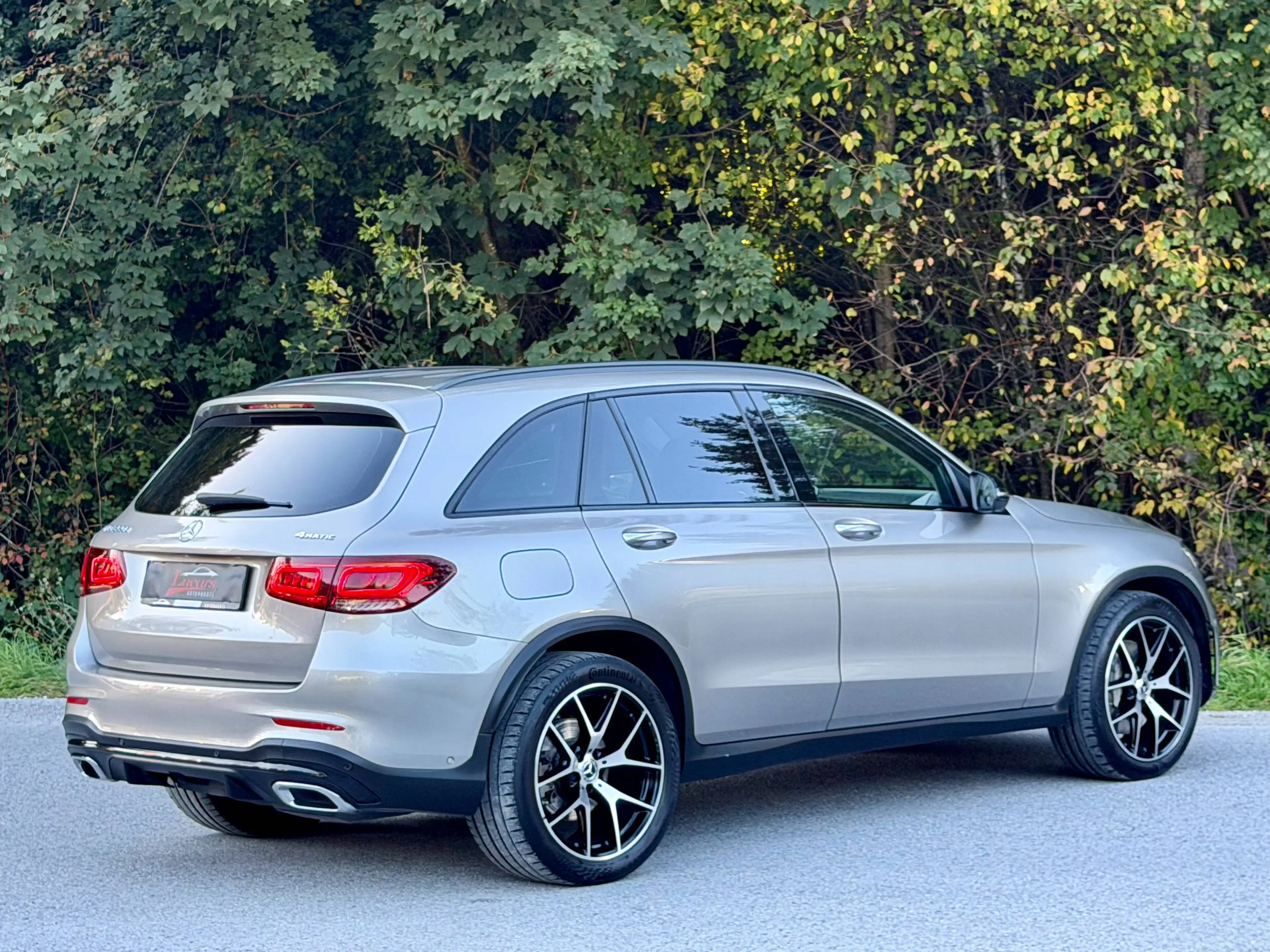 Mercedes-Benz GLC 220 d 4Matic Sport AMG Aut. ACC*LED*PANO*360*LEDER*NAVI*NIGHT-PAKET*1 BESITZ* — photo 5