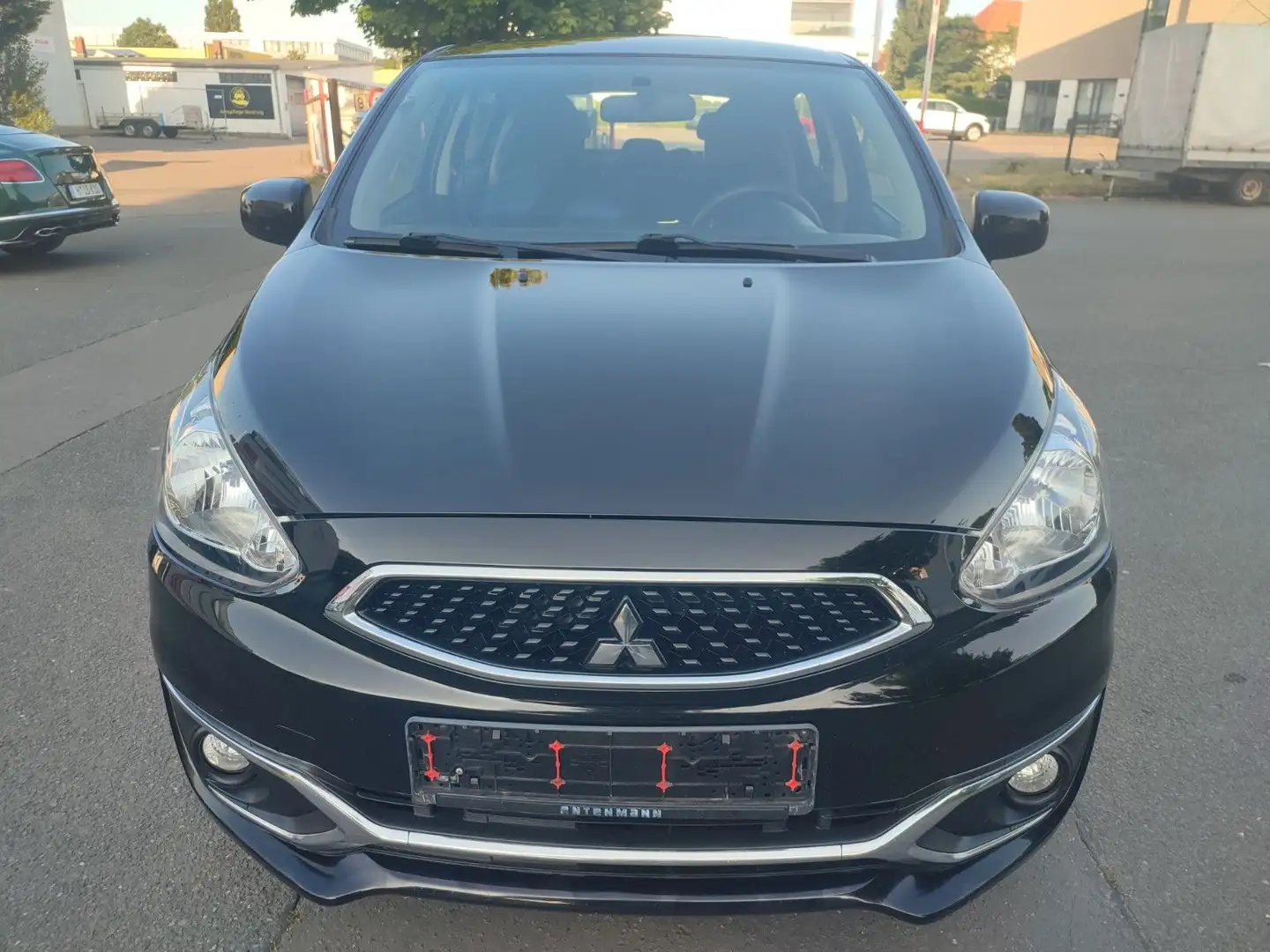 Mitsubishi Space Star Mitsubishi Space Star Basis 1,0 TÜV NEUE Schwarz - 1