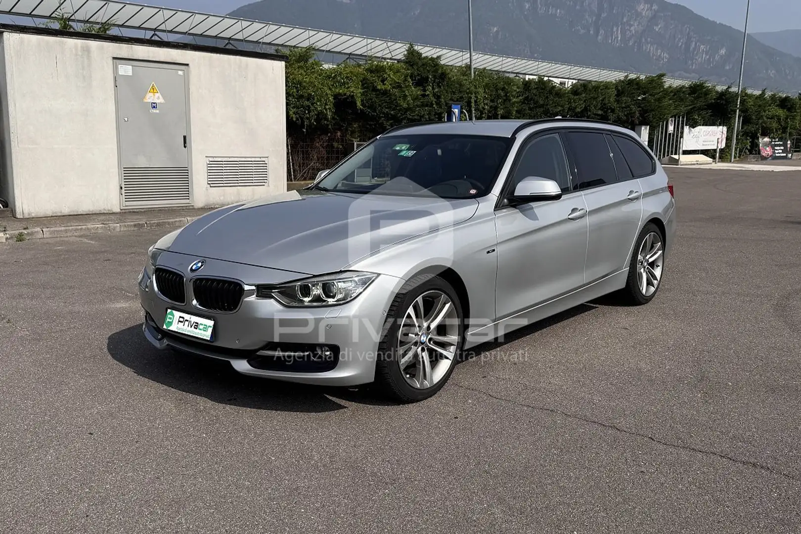 BMW 320 320d Touring Sport Plateado - 1