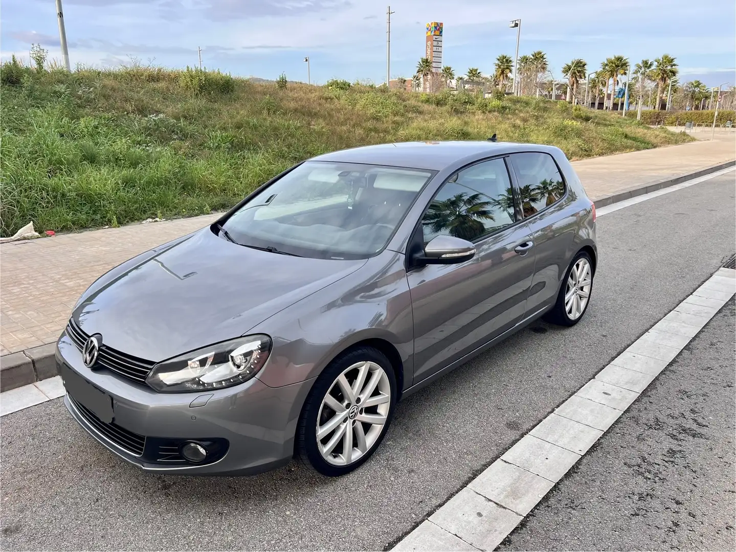 Volkswagen Golf 1.4 TSI Sport Last Edition DSG - 1